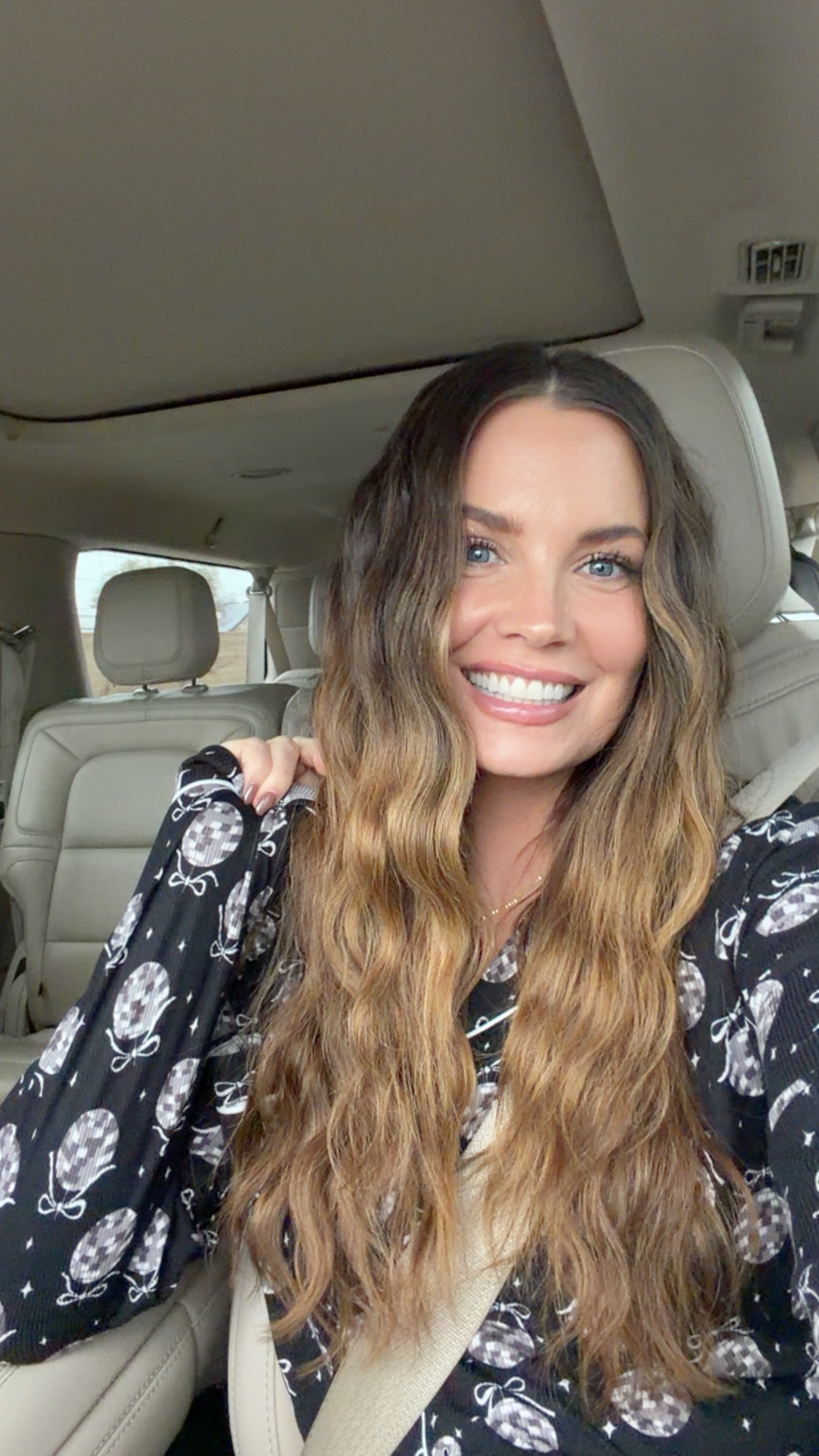 My wavy hair essentials! 🌟✨ 

amazon, hair bands, hair wax, hair tools organizer, hairspray, curling iron, california, britt horton
 

 #LTKFindsUnder50 #LTKFindsUnder100 #LTKBeauty