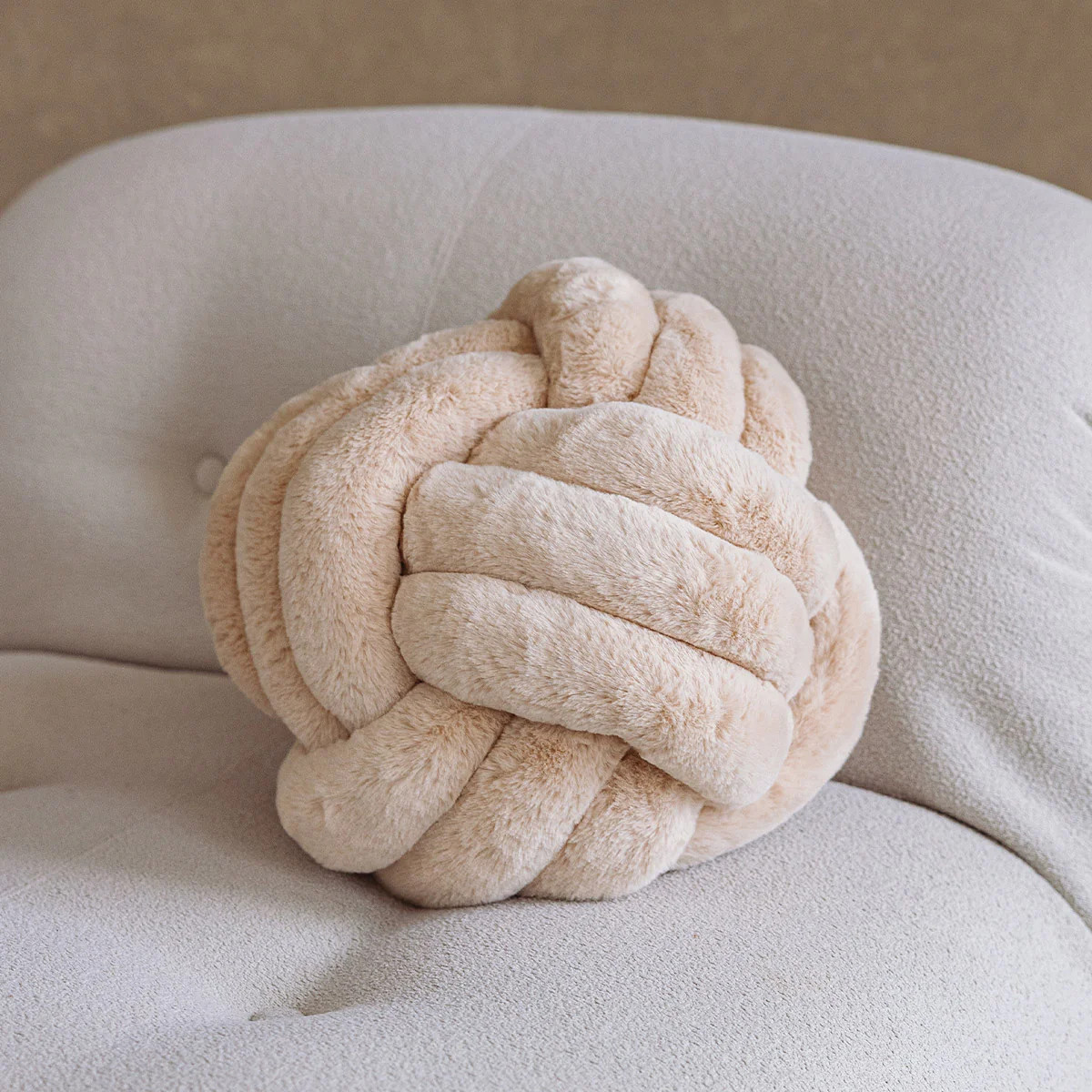 Knotty Pillow Sand | Lola Blankets