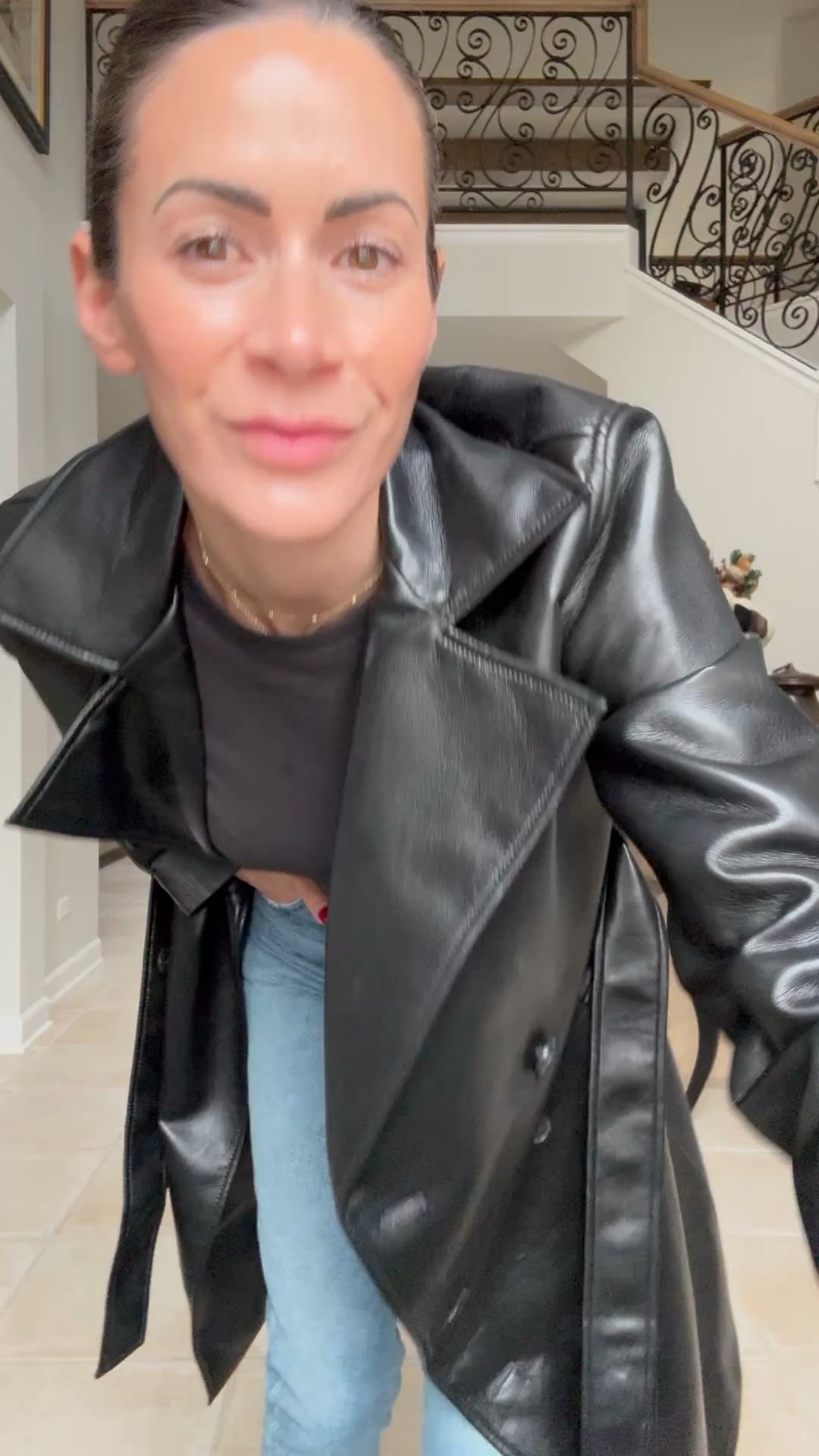 Classic and chic for winter 🍂🖤 A black leather trench elevates even the simplest outfit. Styled with my favorite straight-leg jeans and pointed-toe boots for a polished look. Perfect for casual days or evening outings. Shop the look below!

🖤 Coat: xxs
👖 Jeans: 25
👢 Boots: 7.5
🖤 Top: xs

#OOTD #WinterStyle #EffortlessChic #LTKStylist 

 #LTKSeasonal #LTKStyleTip #LTKWorkwear