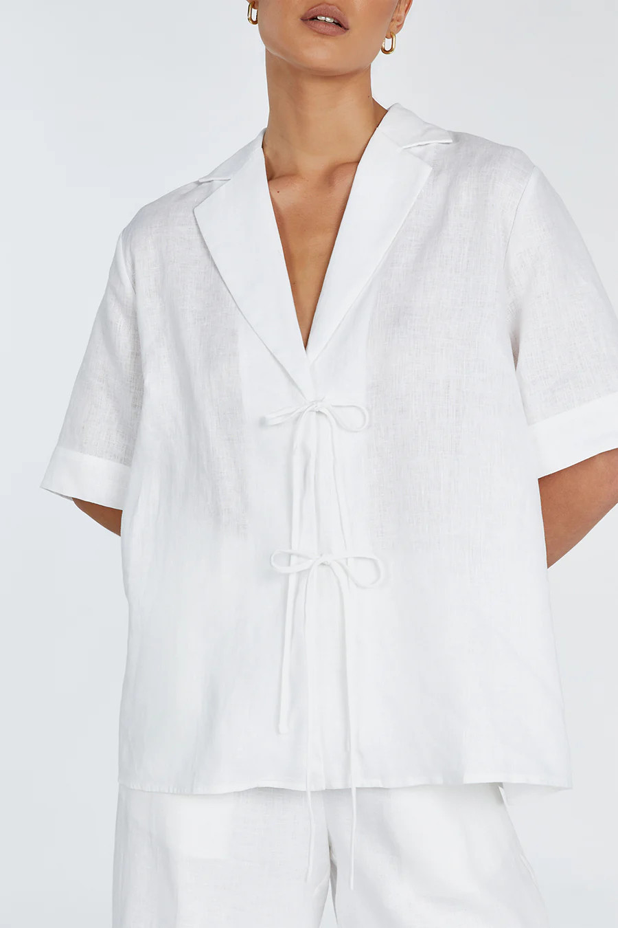 EMELIA WHITE LINEN WRAP SHIRT | DISSH