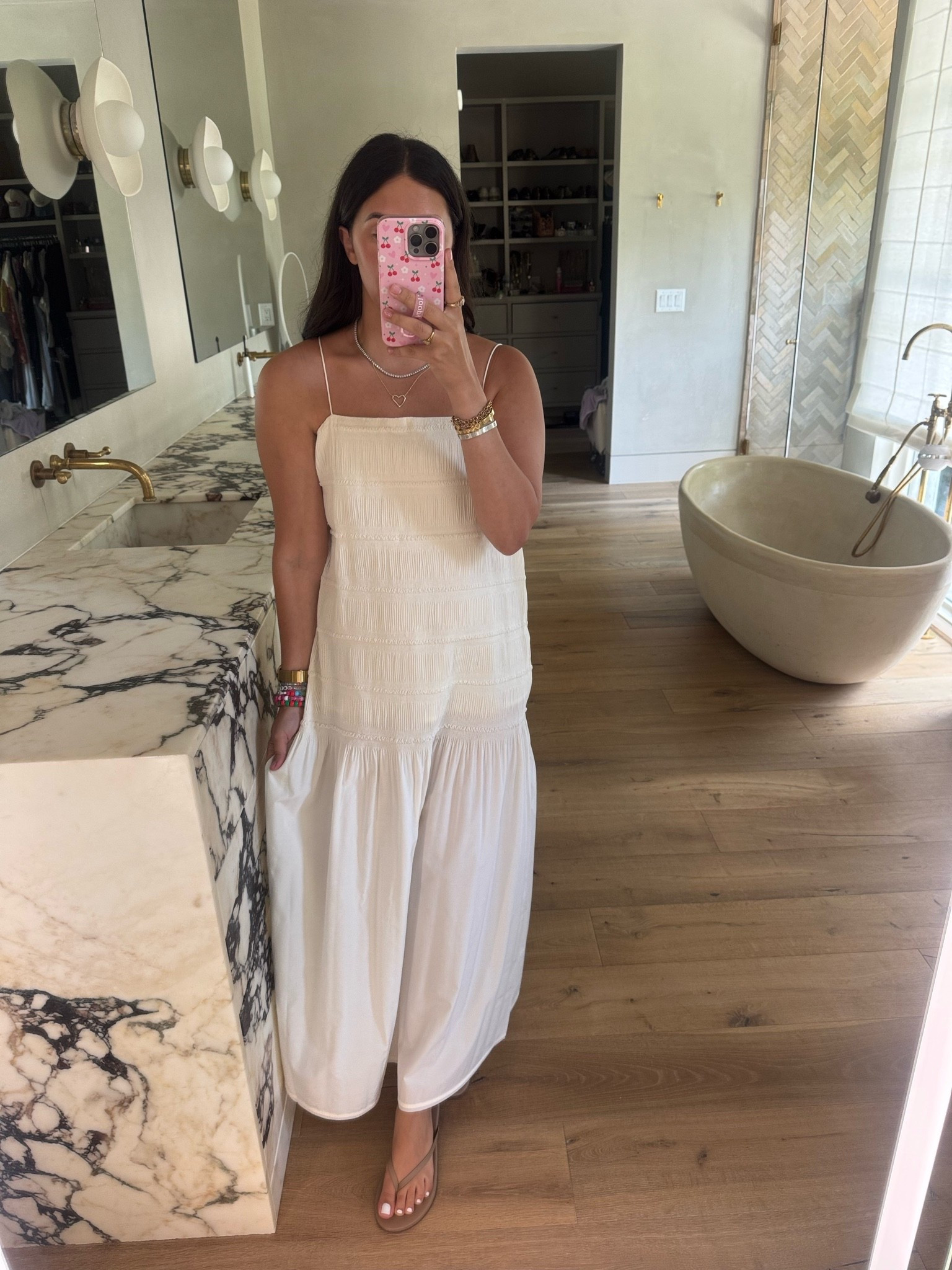 The staple of all white linen dresses🤍

Dress: 6 

Dressupbuttercup.com #dressupbuttercup #dederaad

#LTKootd #LTKmomlife #LTKSeasonal