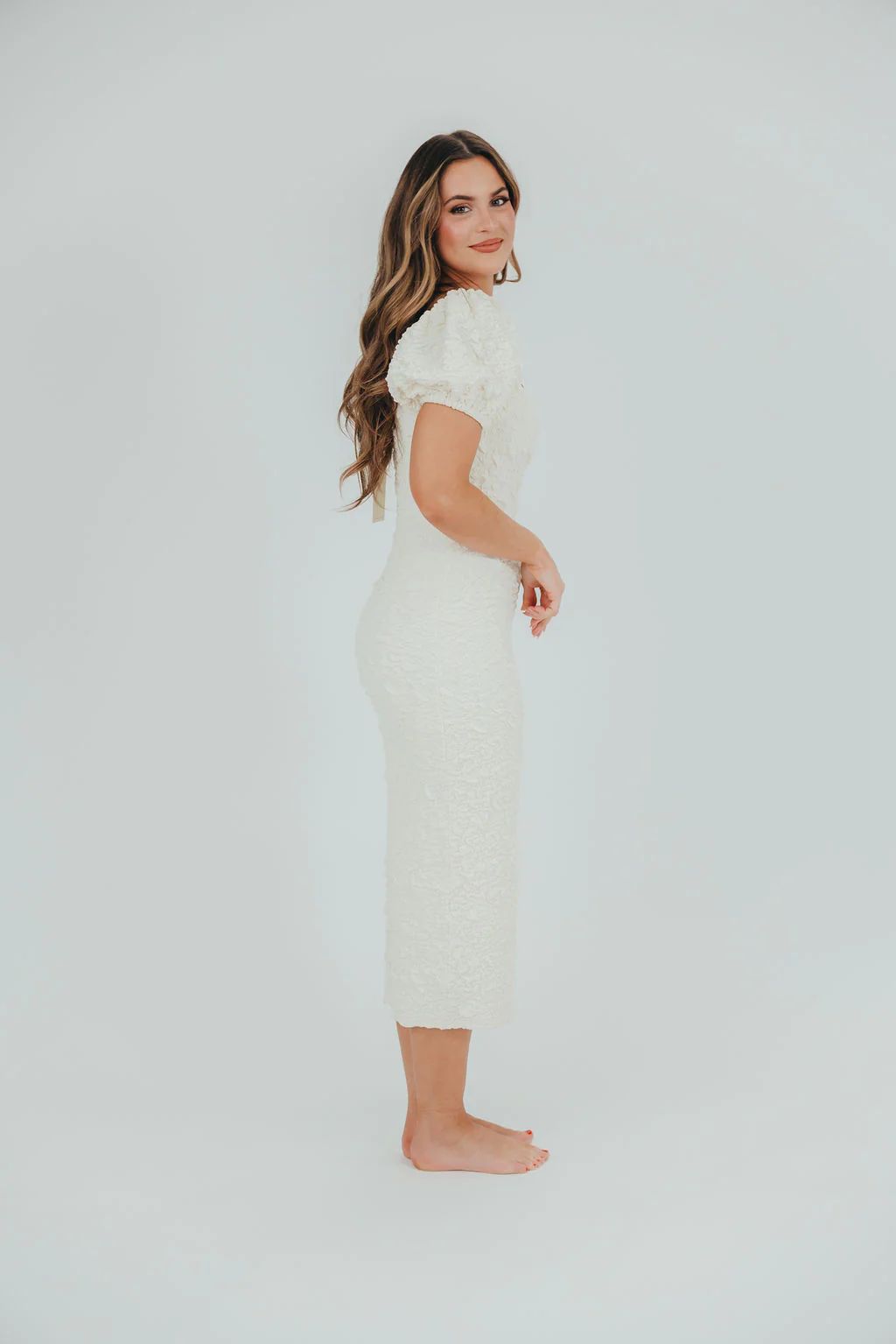 Blakeley Textured Midi Dress in Ivory - Bump Friendly & Inclusive Sizi | Worth Collective