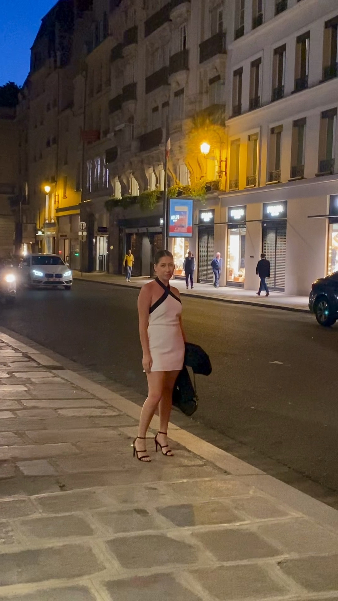 📍Paris, France 
Date night fit check. Nothing like a flirty mini dress for a special date night. 