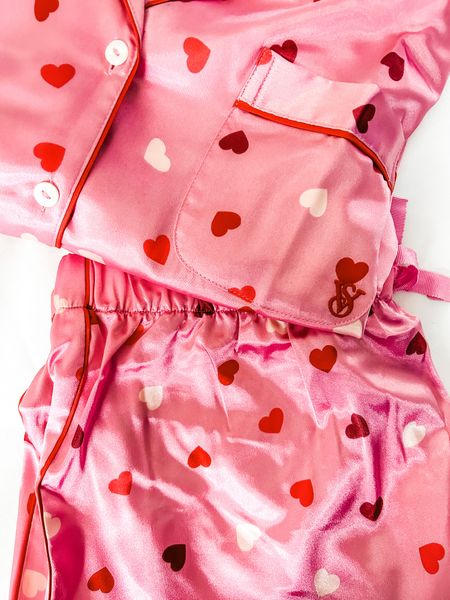 Valentine’s Day pajamas
PJ sets
Satin pajamas 
Valentine’s Day gifts for her


#LTKFind #LTKSeasonal #LTKGiftGuide