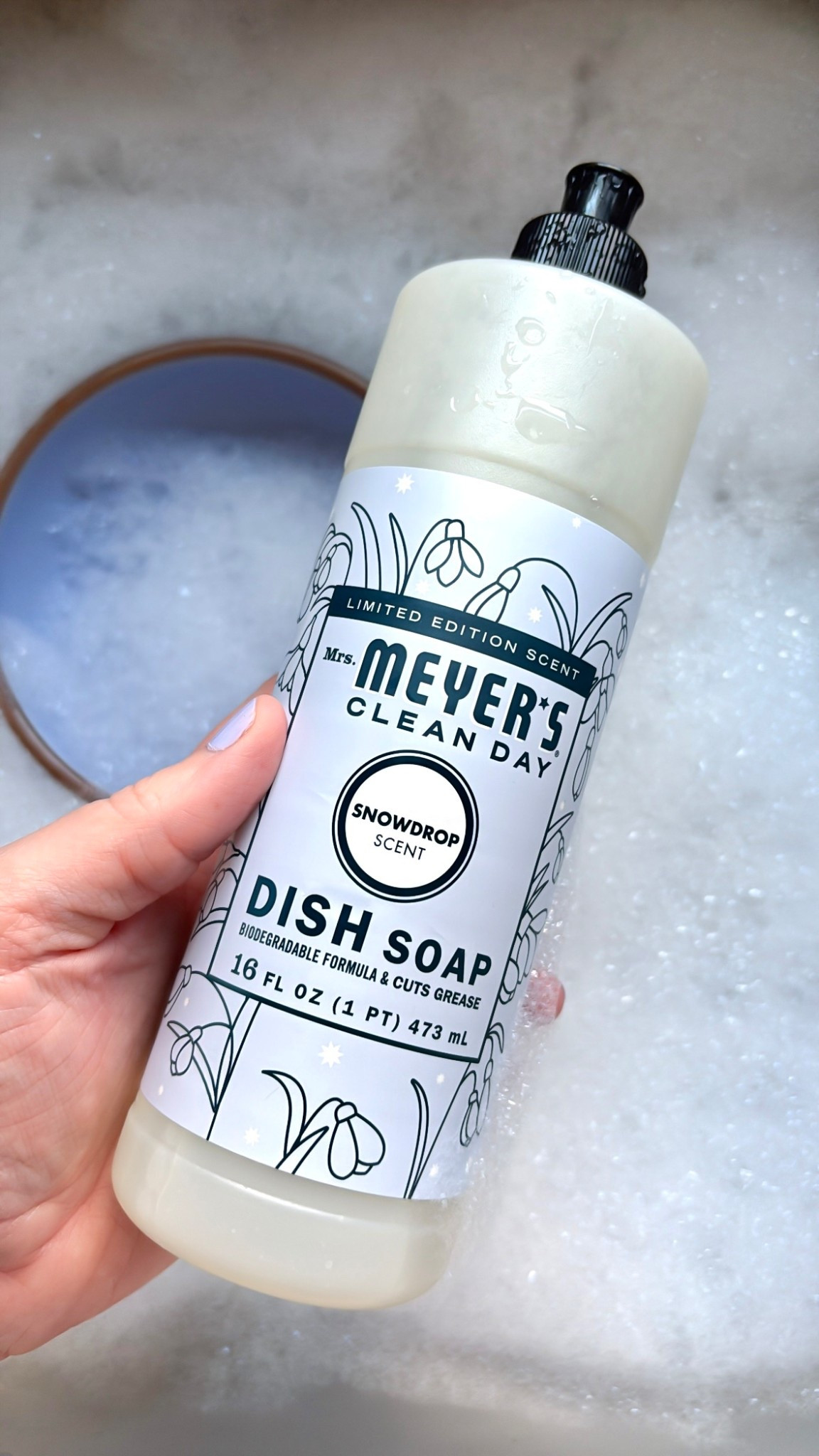 The scent is a light floral that reminds me of throwing open the windows in the first nice day of the year  