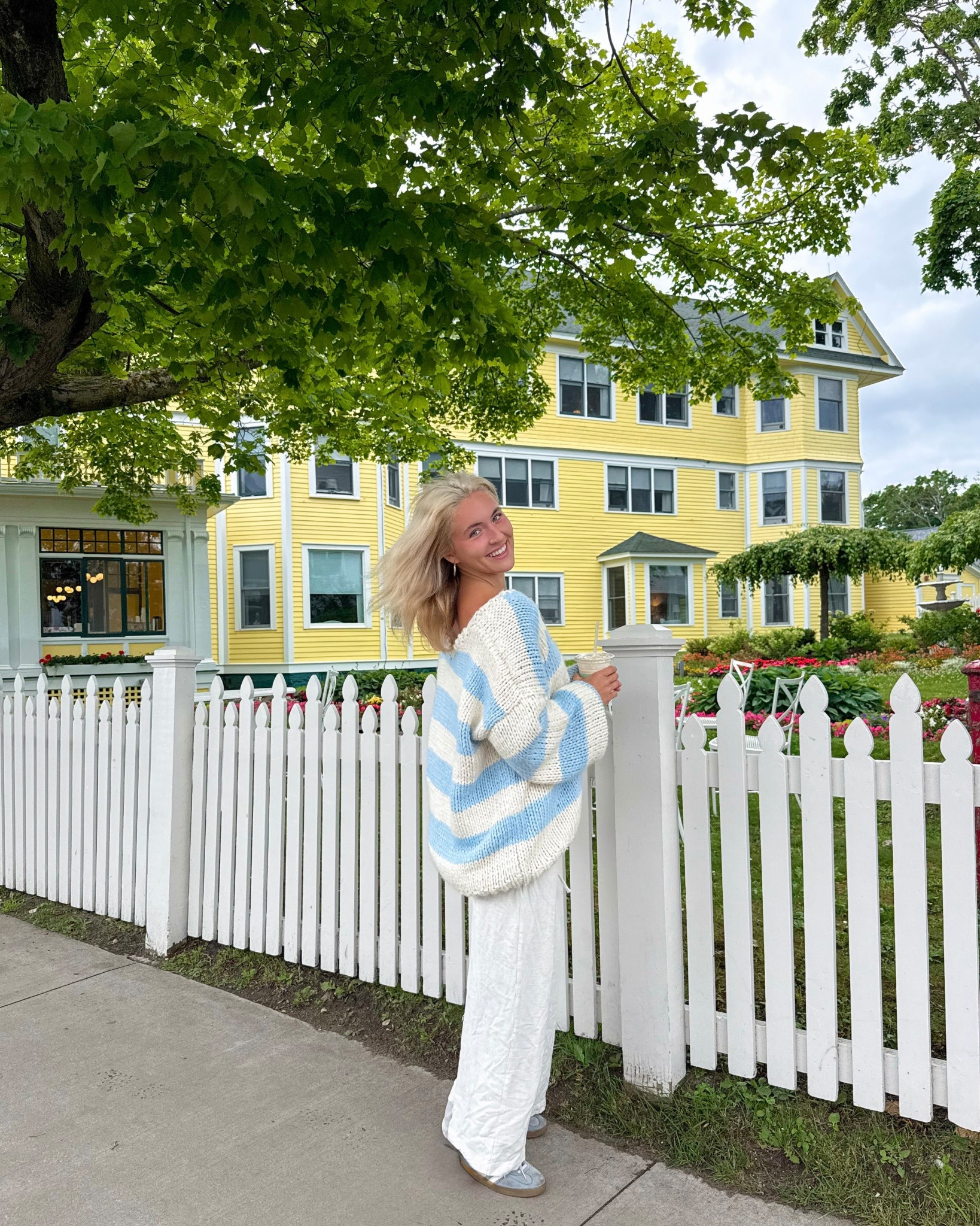 comfy and cozy fall outfit ✨☕️🍂 chunky knit sweater and linen pants outfit!! 

#LTKSeasonal #LTKFindsUnder50 #LTKStyleTip