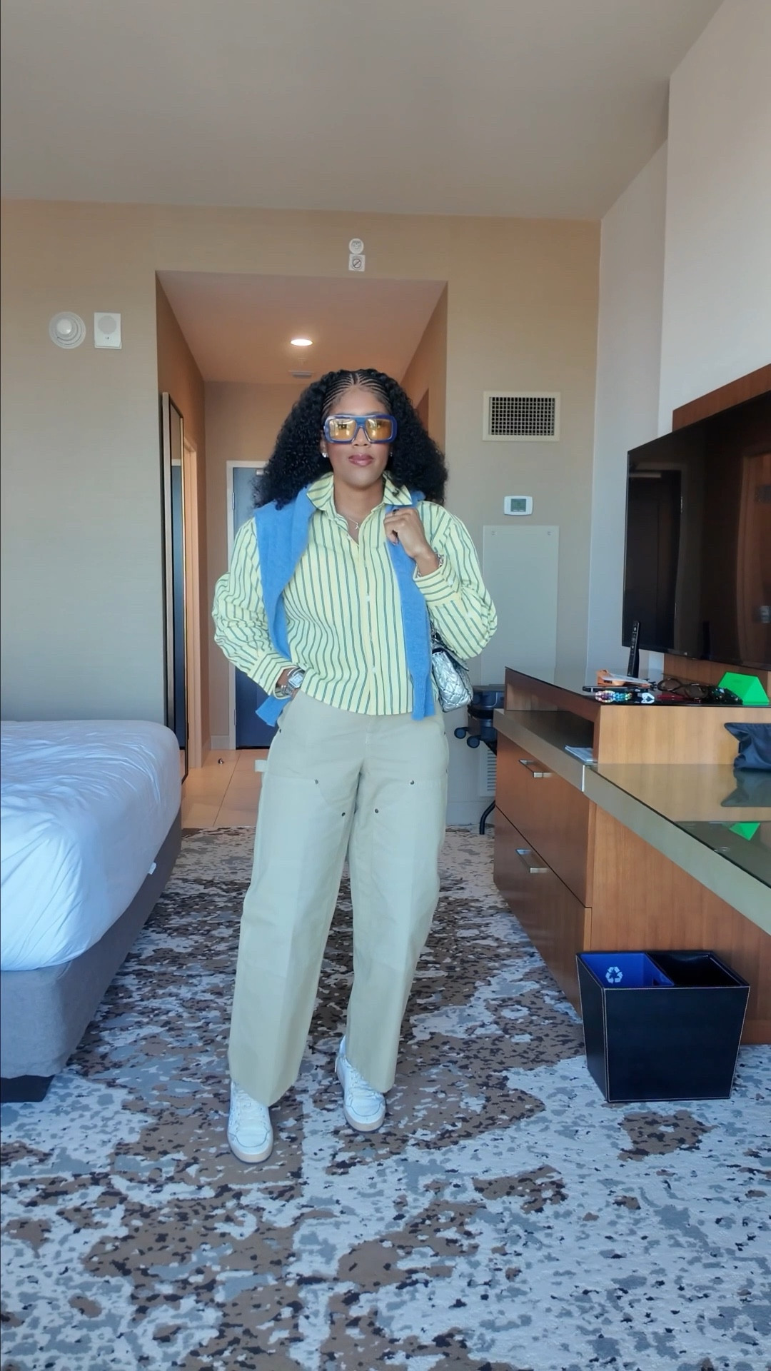 Love an unorthodox work fit 🫶🏾.

Carpenter jeans are my current obsession!! 

#LTKWorkwear #LTKShoeCrush #LTKStyleTip