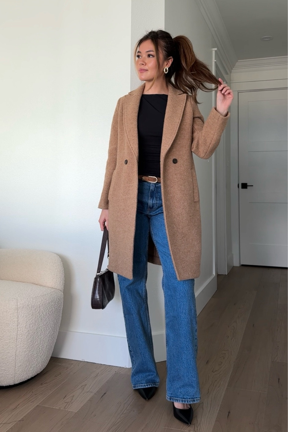black top + jeans 4 ways ✨ #jeans #outfits #coat