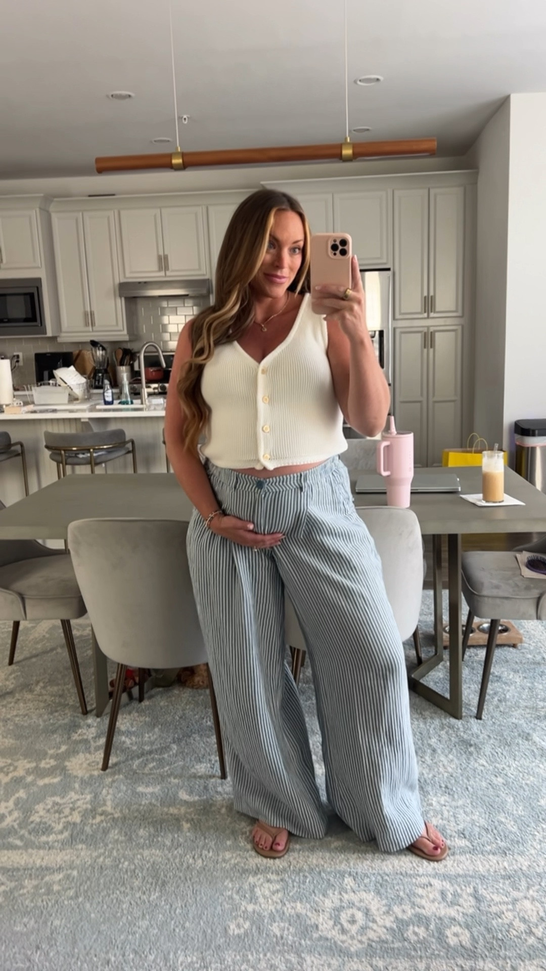 These trousers are insanely comfortable! Love them so much! 

#LTKMidsize #LTKBump #LTKSeasonal