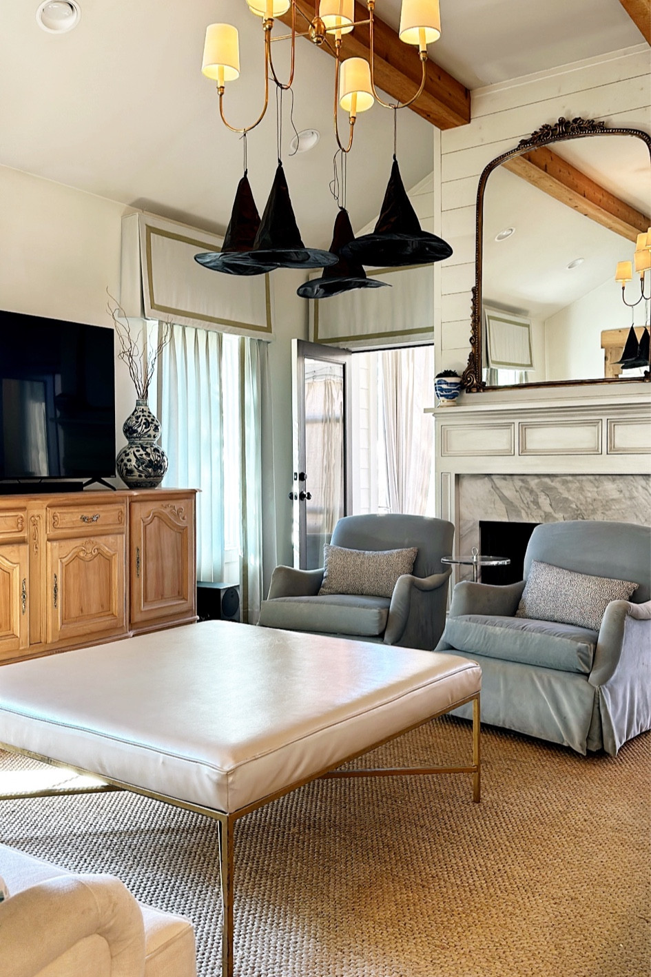 8 witch hats on sale for $8 ✔️✔️

#LTKHalloween #LTKSeasonal #LTKSaleAlert