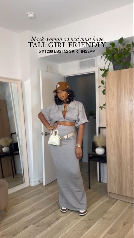 This gray set is linked on my IG or I’ll send the link in the comments!!

Perfect tall girl friendly set 😍

#LTKstyletip #LTKmidsize