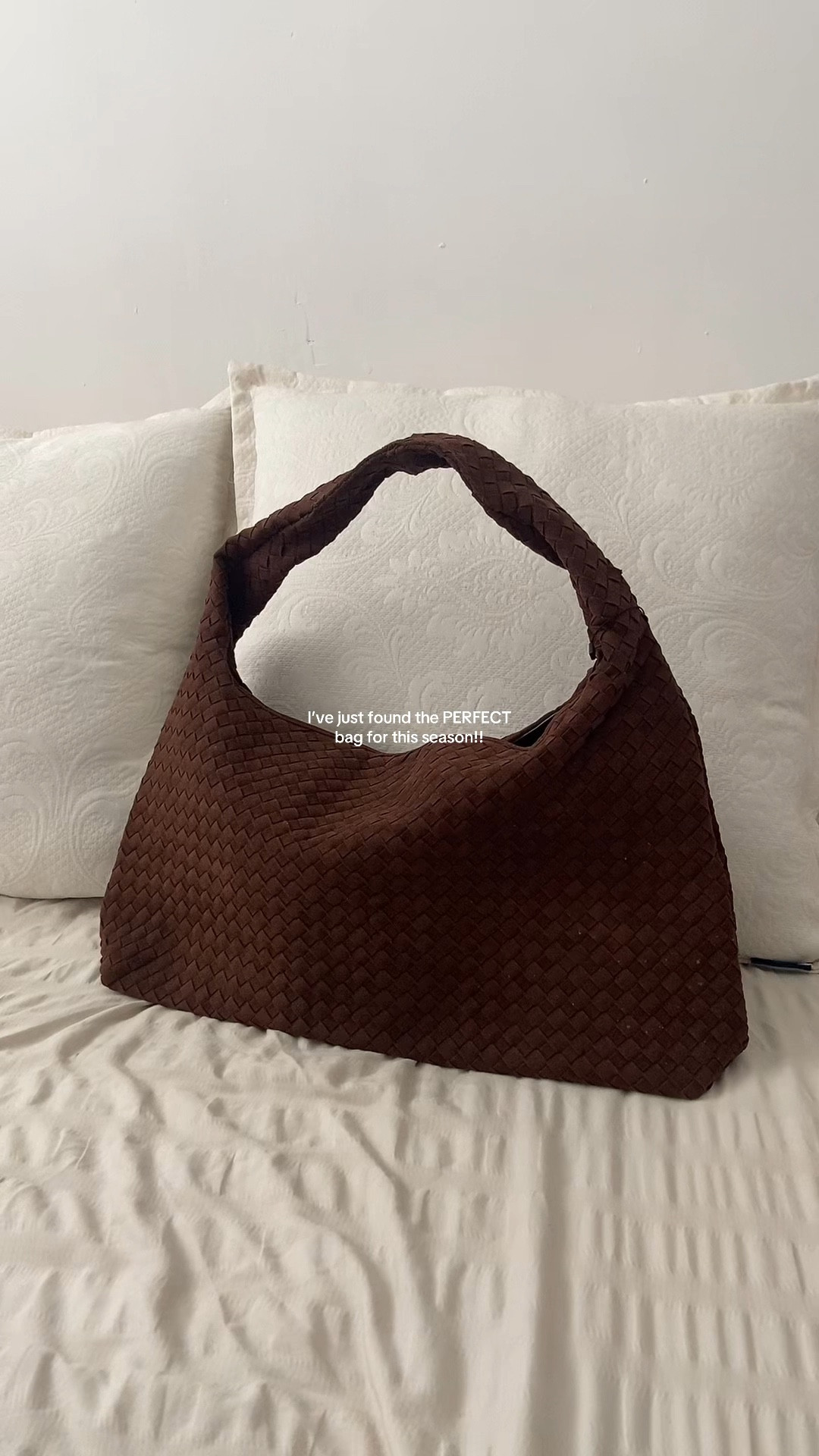 Chocolate brown suede woven slouchy bag, PERFECT for autumn/winter 🤎

#LTKluxury #LTKbag #LTKwinter