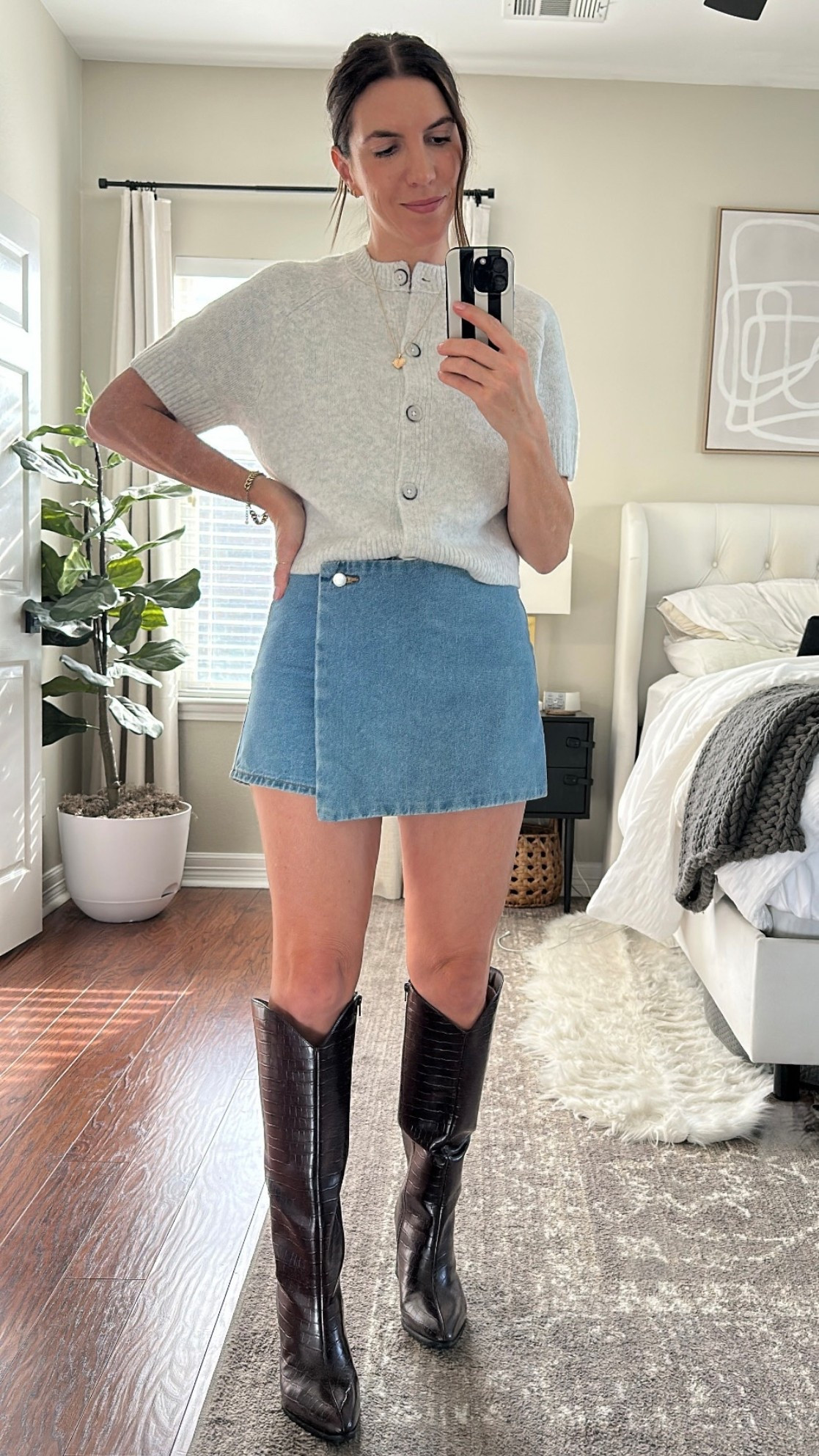 A fun outfit I wore over the weekend. This denim skort is a sale find. I’d size down one in it. Also comes in black. Dark brown boots are so cute and run tts. 

Early fall outfit, date night outfit, mango, target fall fashion, target style 

#LTKSaleAlert #LTKFallSale #LTKSeasonal