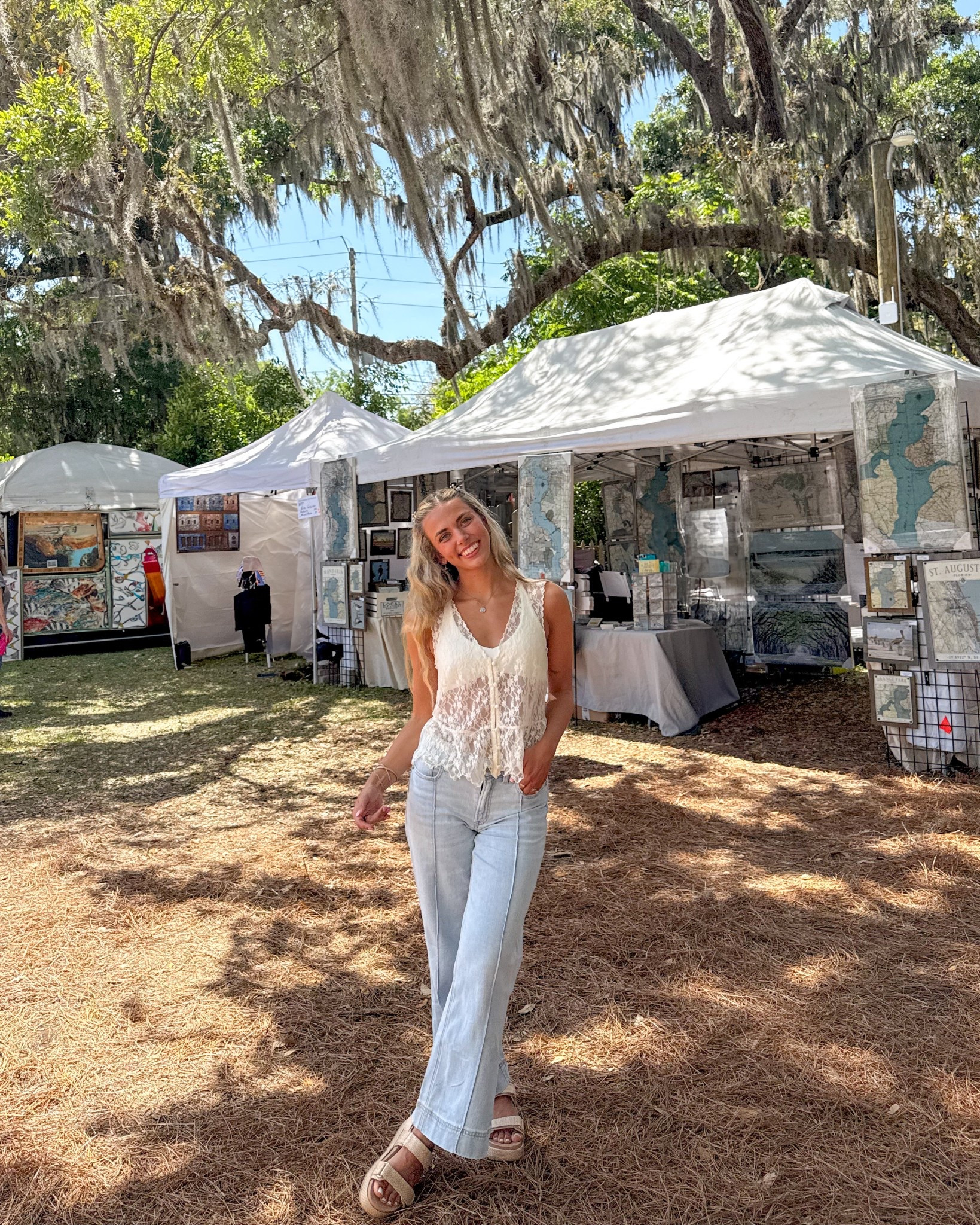 A cute & causal summer outfit for the warm days ahead! #AEjeans #AEpartner