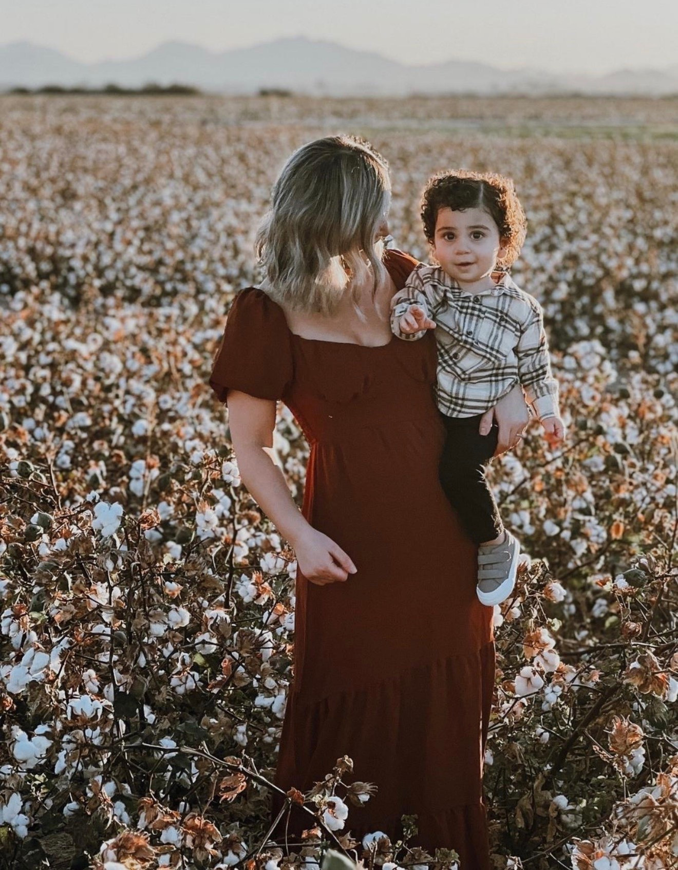 Fall family photo outfit ideas 🍂  

#familyphotos #familyfalloutfits #familyfallphotos #familyoutfits #mamaandmini #mamaandbaby #outfitideas #outfits #falloutfits #falloutfitideas #styleideas #styletip #babyboy #babyboyoutfits #babyboyfalloutfits #babygirlfalloutfits #style #fallphotos #hmbaby #hmkids #hmbabyboy #hmtoddlers #toddlerkids #babyclothing #autumnstyle #browmaxidresses #maxidresses #fallmaxidresses #falldresses #matchingoutfits #hmkids #hmoldnavy #nordstromdresses

#LTKmomlife #LTKSeasonal #LTKootd