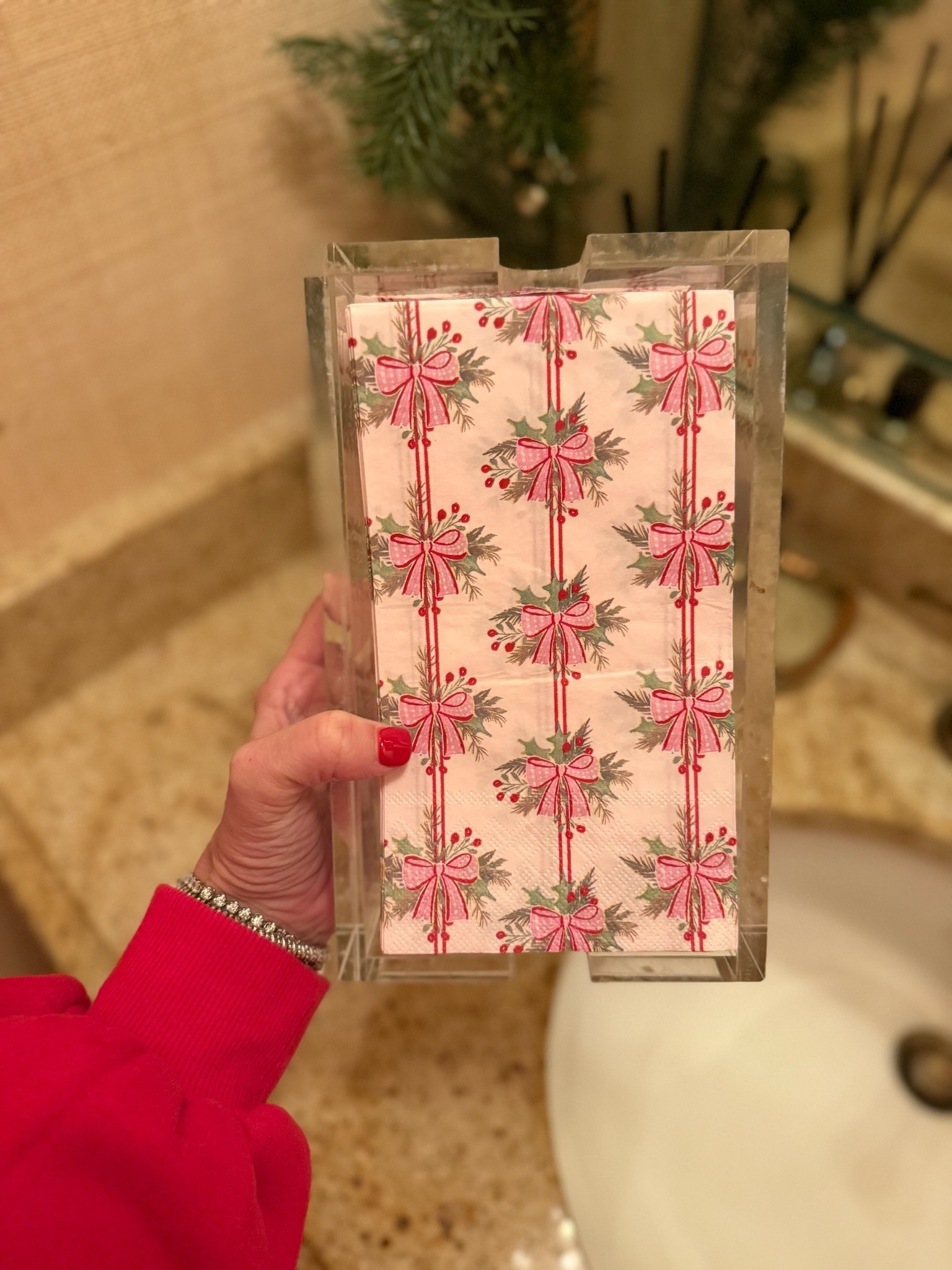 The best hostess gift always! Pretty and festive napkins with the acrylic tray! 

#LTKHoliday #LTKGiftGuide #LTKHome