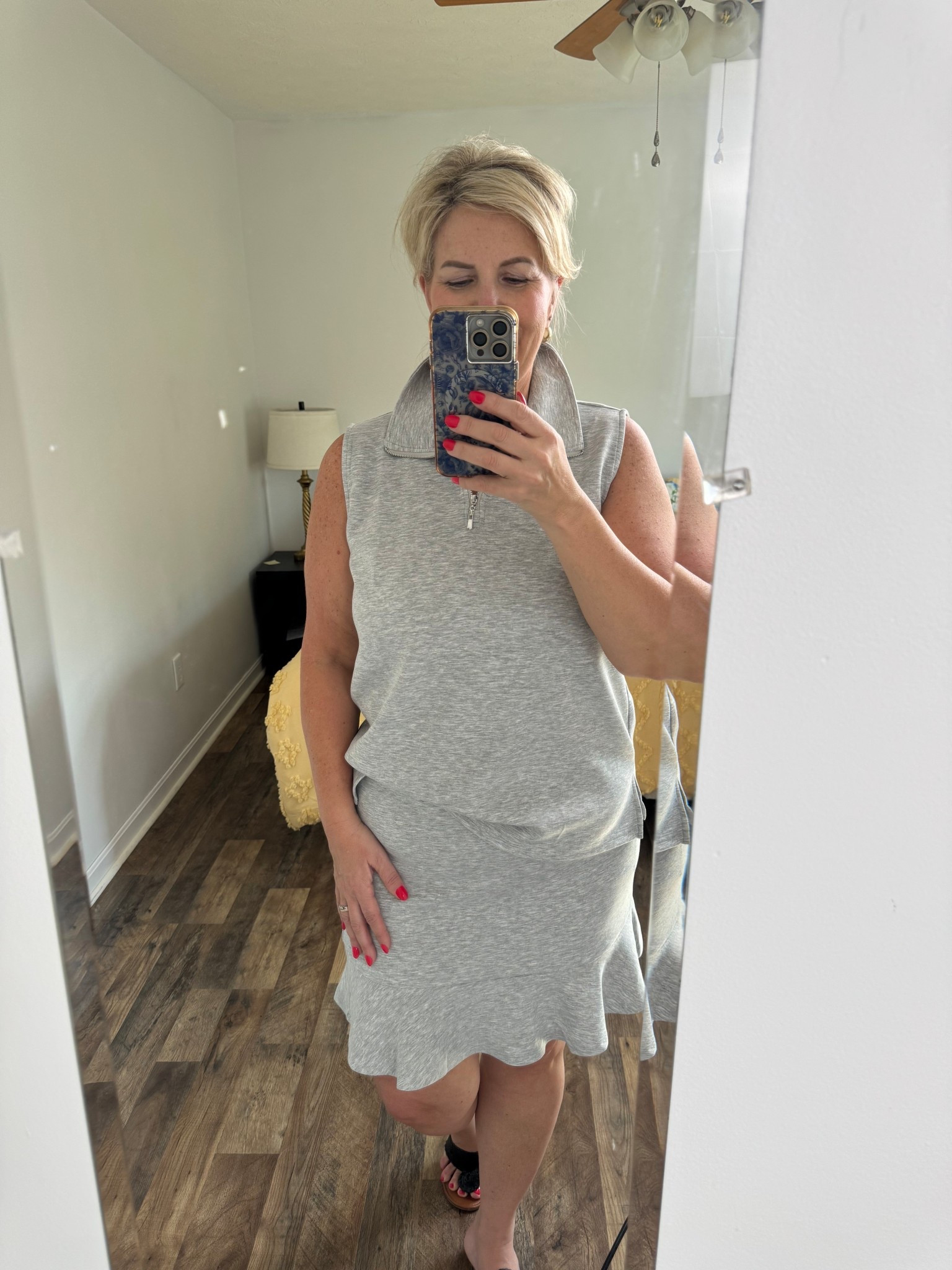 Size large

#LTKWorkwear #LTKMidsize #LTKOver40