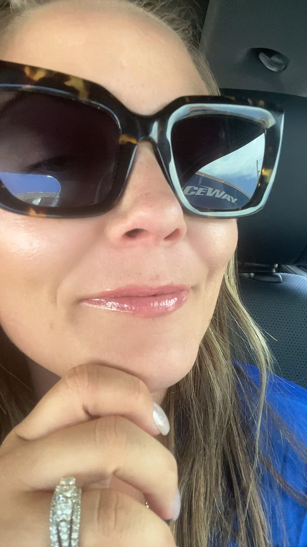 My favorite tortoise sunglasses
Freyrs sunglasses 

#LTKFindsUnder100