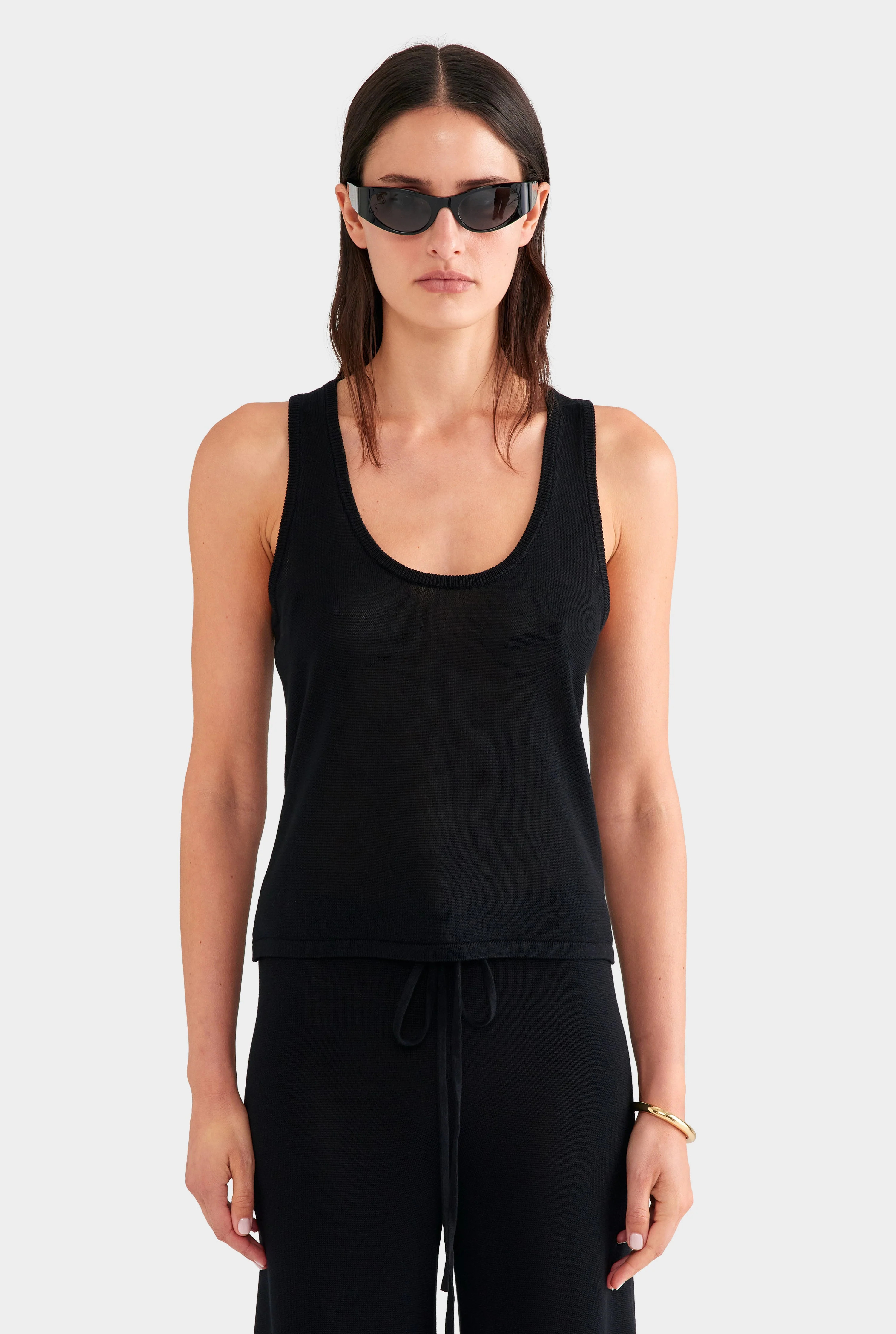 Tencel Silk Knit Scoop Neck Tank Black | Venroy | Venroy AU