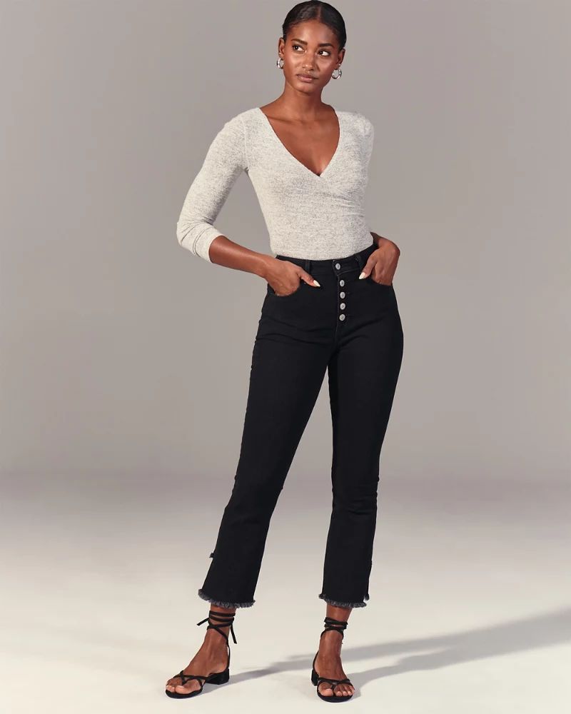 Curve Love High Rise Ankle Flare Jeans | Abercrombie & Fitch US & UK