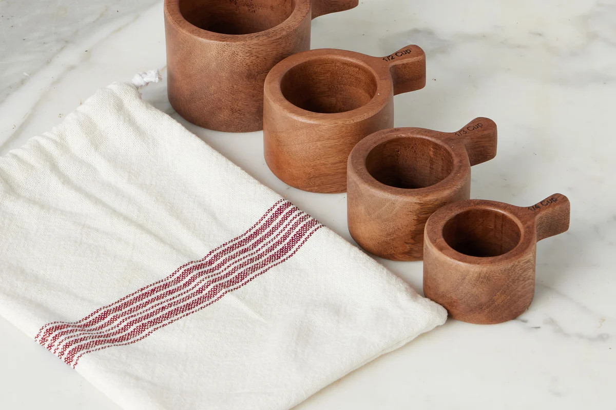 French Bistro Wood Measuring Cups in Vintage Merlot Red Stripe Bag, Set of 4 | etúHOME