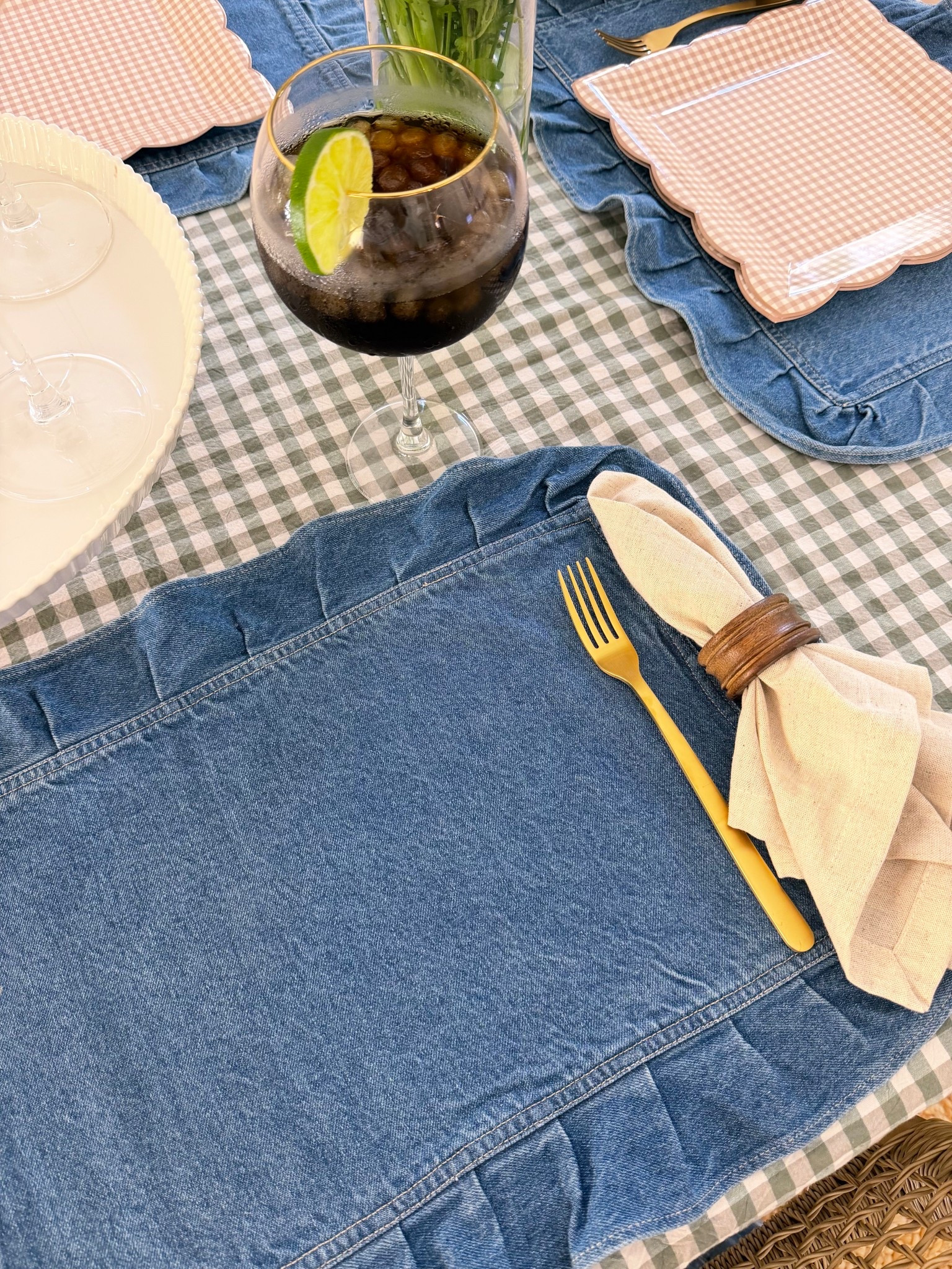 The most perfect denim ruffled placemats 🤌🏼

#LTKSaleAlert #LTKSeasonal #LTKHome