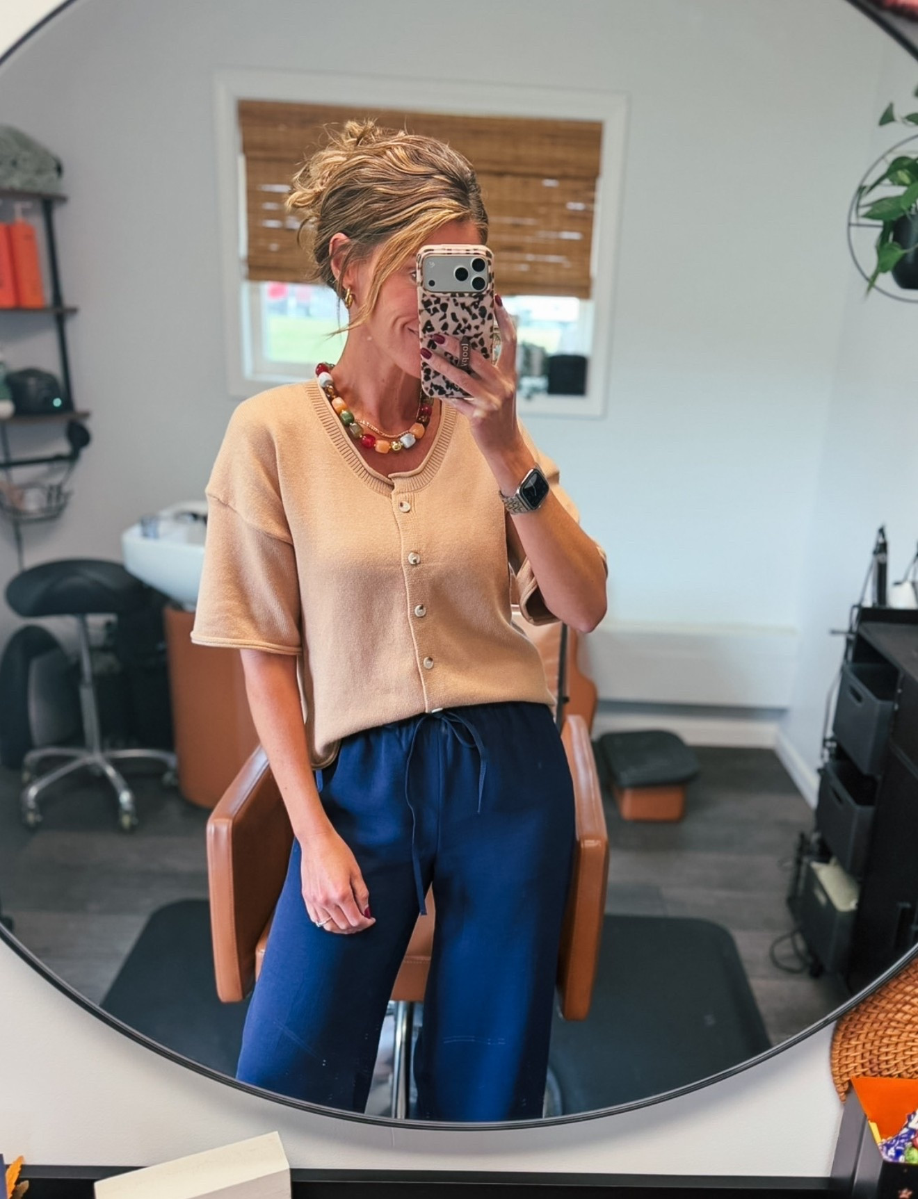 Casual workwear OOTD
Top/ medium
Pants/ medium