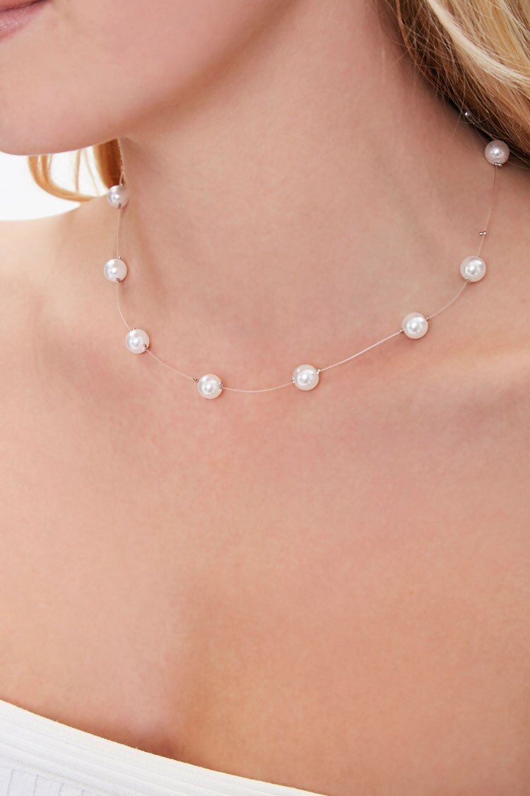 Faux Pearl Necklace in Silver/Cream | Forever 21 (US)