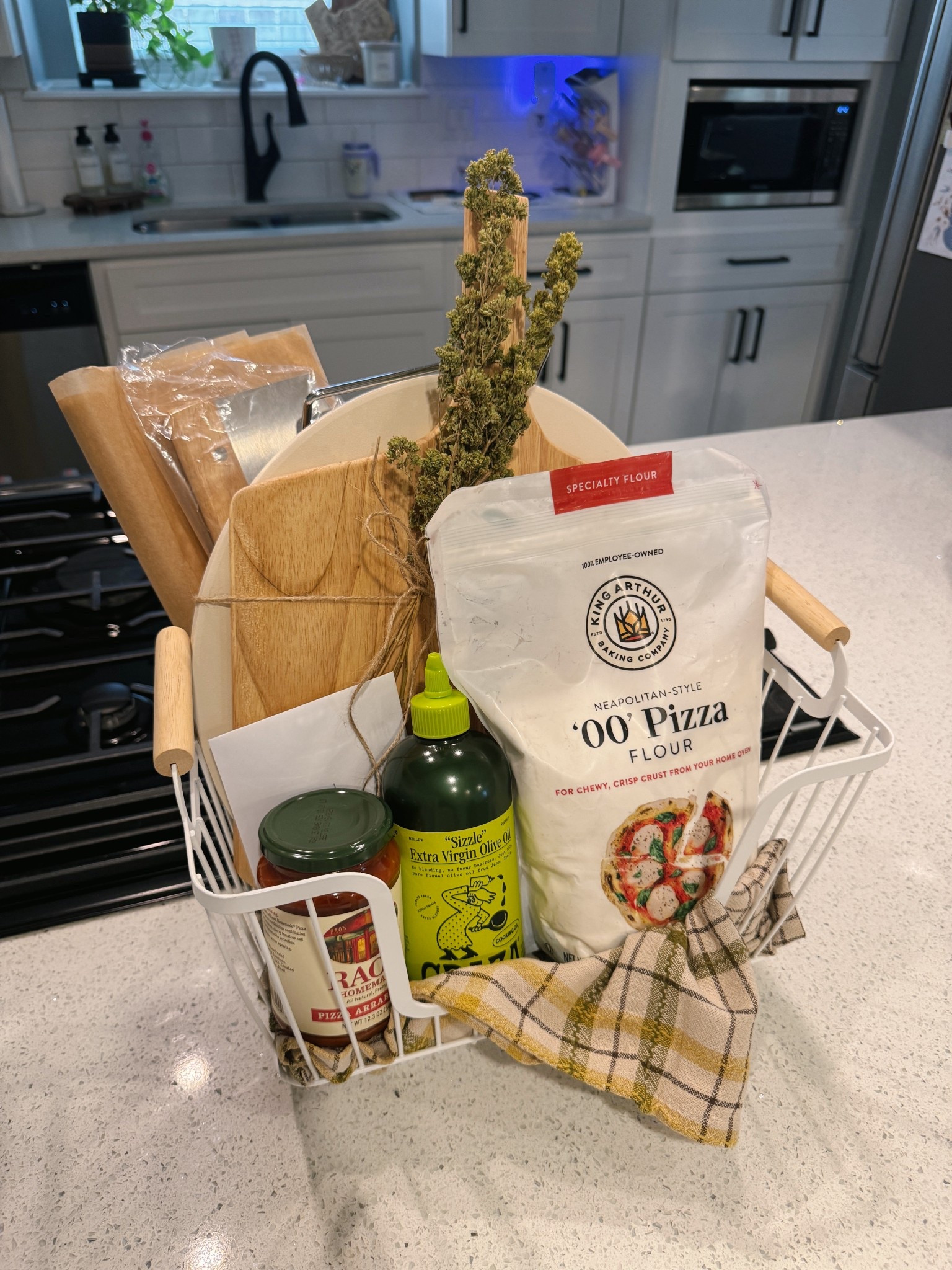 Fall housewarming/hosting gift basket! Love a good pizza night at home 🍕🍂🧺🌱

#LTKParties #LTKSeasonal #LTKHome