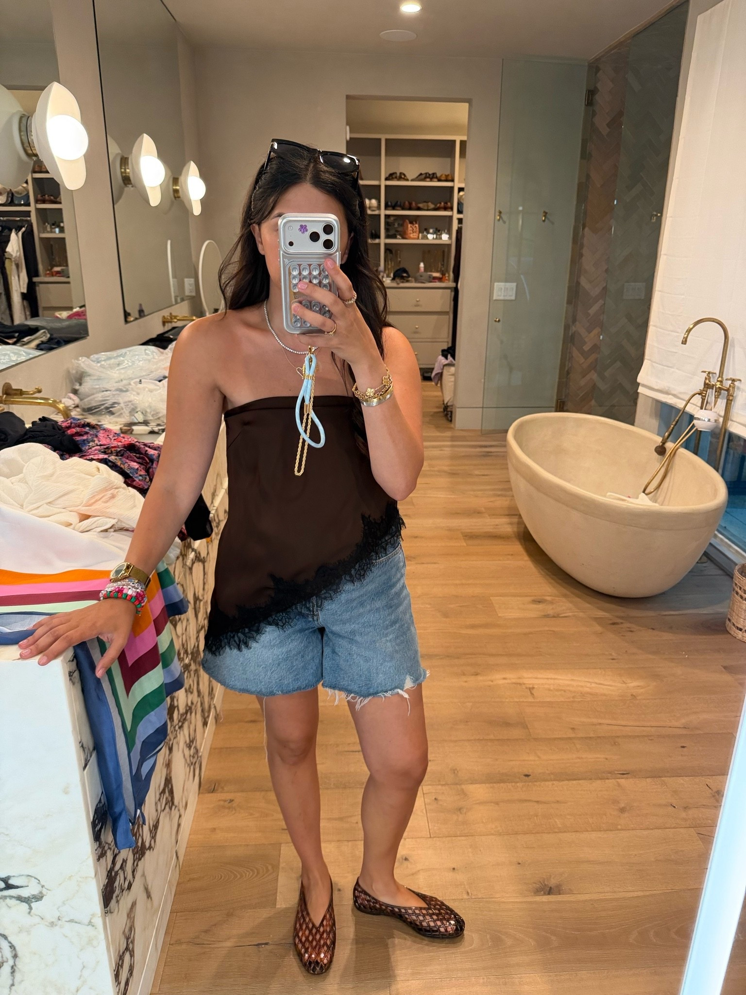 Top: small 
Bottoms: 28

Dressupbuttercup.com #dressupbuttercup #dederaad

#LTKootd #LTKmomlife #LTKSeasonal
