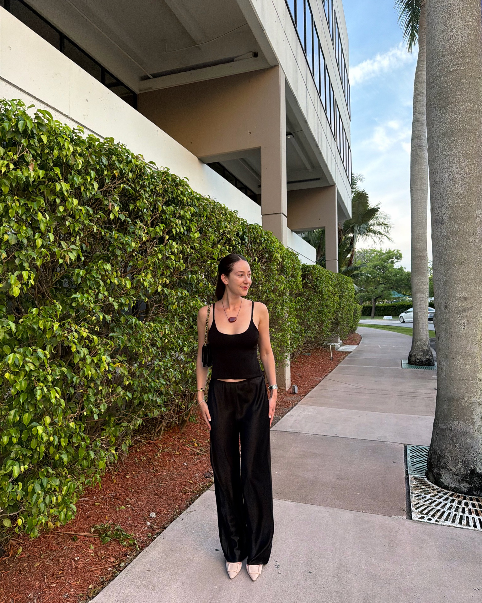 @Danielle Guizio NY tank + @Reformation satin pants 🖤
Top-size small
Pants-size small

Summer outfits, date night outfits

#LTKootd #LTKSeasonal