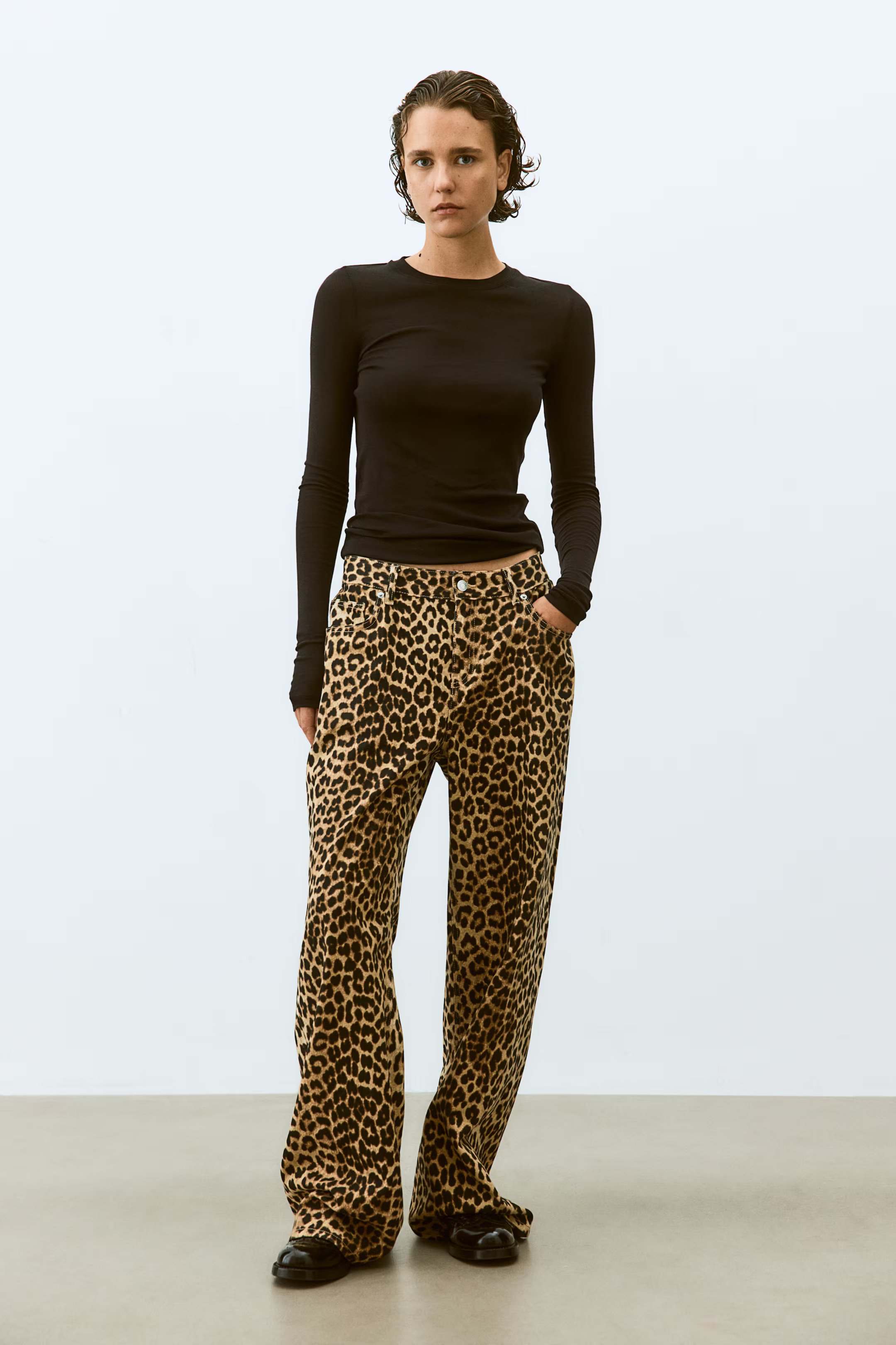 Wide-cut Jeans - Regular waist - Long - Beige/leopard print - Ladies | H&M CA | H&M (US + CA)