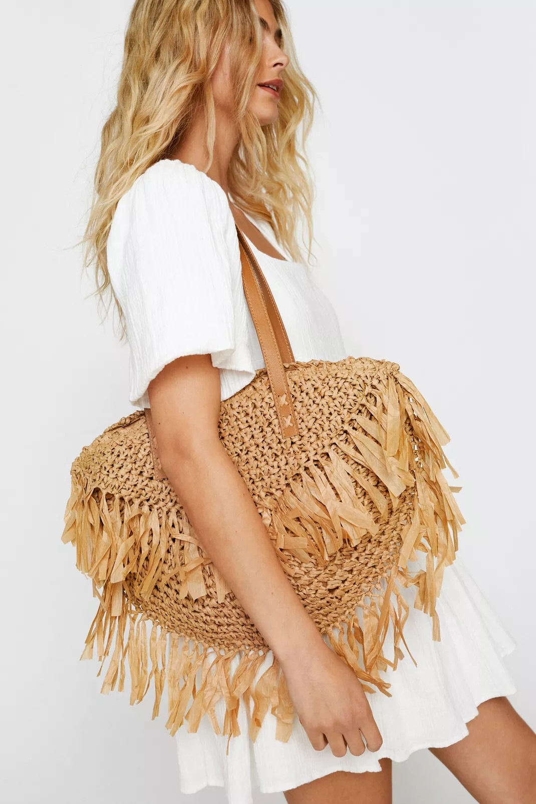 Straw Fringe Circle Shoulder Bag | Nasty Gal (US)