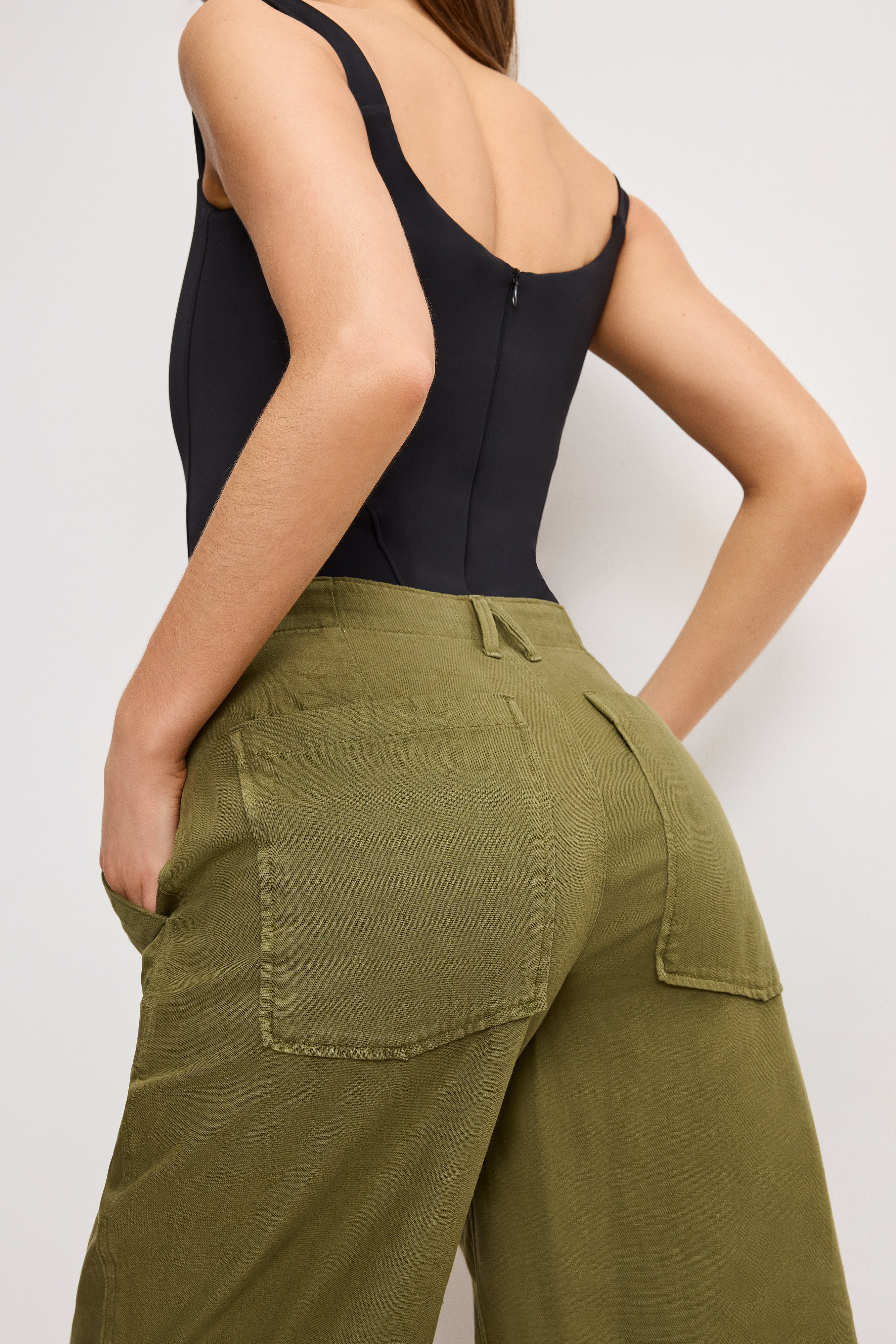 LITE LINEN BERMUDA SHORT | MARTINI OLIVE002 - GOOD AMERICAN | Good American
