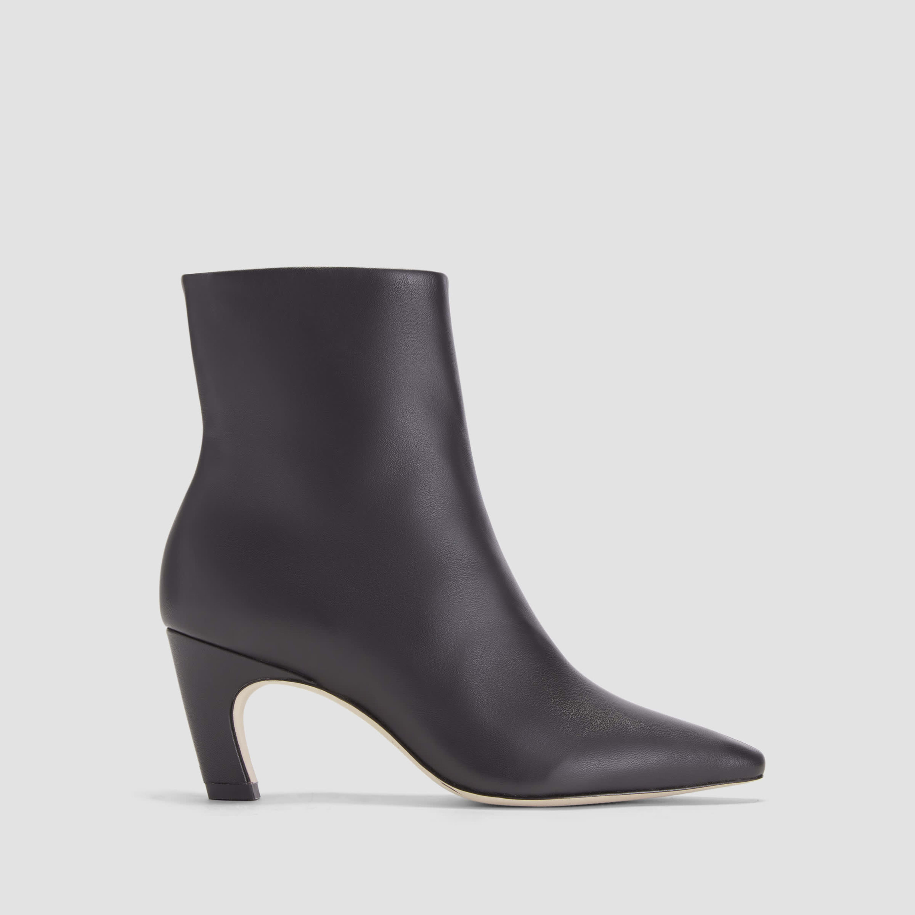 Banana Heel Boot by Everlane in Black, Size 5.5 | Everlane
