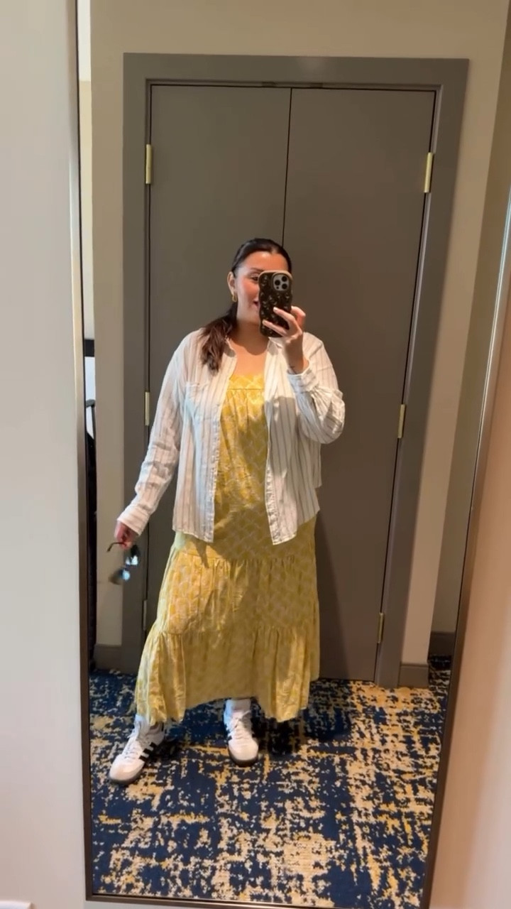Vegas outfits as a mom in her 40’s 
Shop all my looks on my LTK, link in bio. 

#lasvegas #outfitsideas #over40mom #40andfabulous #latinacontentcreator