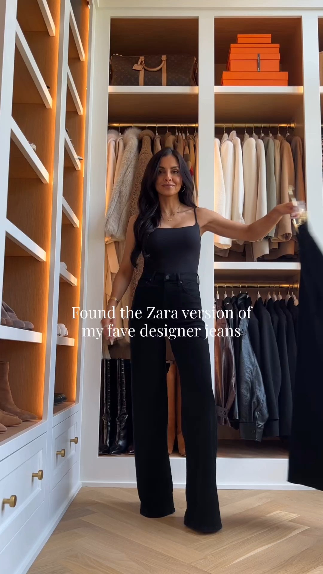 The Zara black jeans that are so flattering and look like my $240 Citizens jeans!
Wearing a 25/0 in Zara and a 23 in Citizens
Zara viral suede jacket wearing an XS
Fall outfit idea, best mom jeans, viral jeans