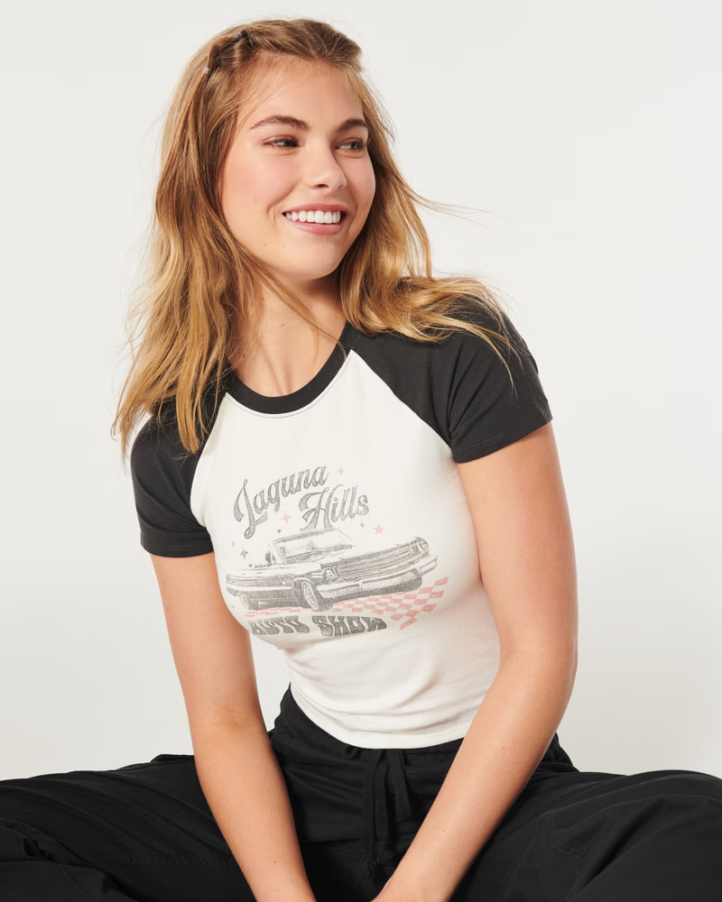 Laguna Hills Auto Show Graphic Crop Baby Tee | Hollister (US)