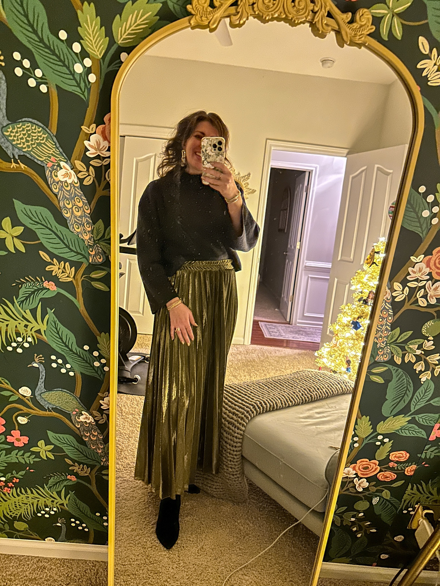 December 4 OOTN: Holidays Party 

#LTKHoliday #LTKSeasonal #LTKStyleTip