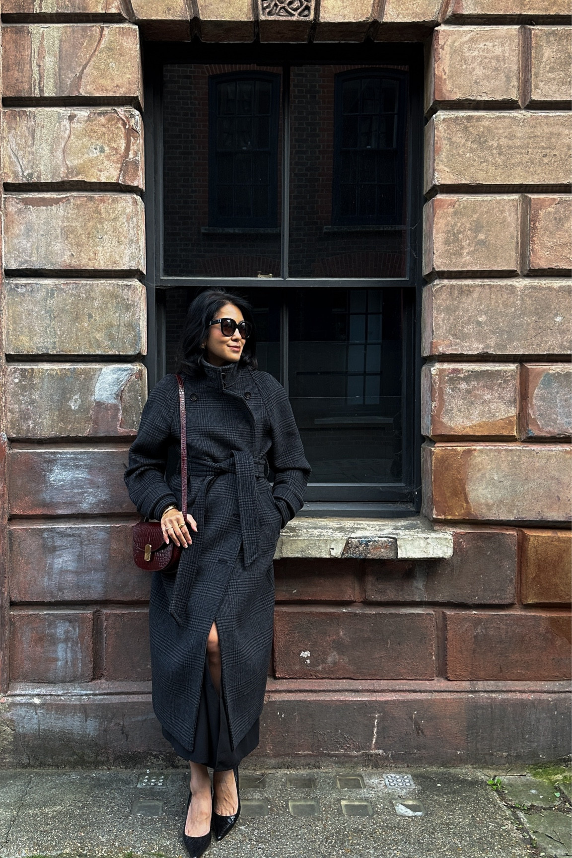 As the temperatures drop, it’s time to embrace the warmth and style of oversized coats.Here are my top tips for rocking big coats this season:
Layer Up: Don't shy away from layering with your favorite knits—chunky sweaters look incredible under tailored coats!
Accessorise: A big coat can be complemented with a bold scarf or statement jewelry. It’s all about balance!
 Play with Proportions: Pair your oversized coat with fitted bottoms, like skinny jeans or tailored trousers, or a full skirt to keep the silhouette chic.
Confidence is Key: it is your best accessory. 


#LTKeurope