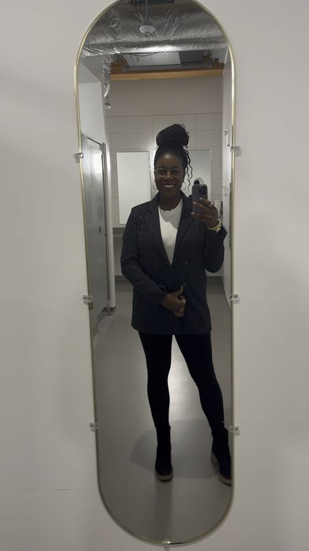 Not the best lighting but this navy blue pinstripe blazer is a show stopper! It's no longer available but I founs some good dupes

#LTKVideo #LTKworkwear