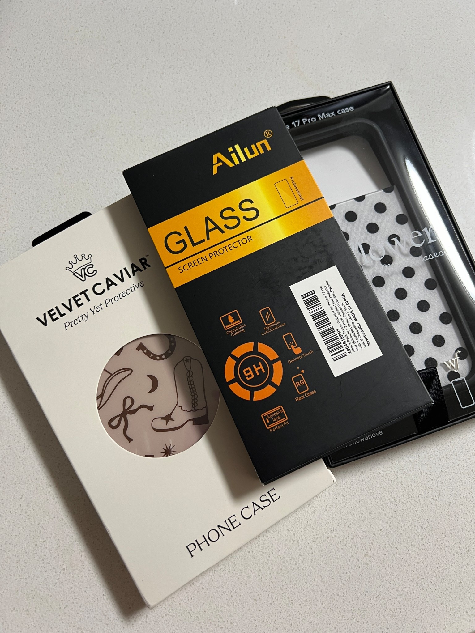 New iPhone accessories ✨

Screen protector from Amazon, velvet caviar phone case and wildflower case - all from Amazon! 

Ig: @jkyinthesky

#phonecase #phoneaccessories #iphone #iphone17 #iphone17promax

#LTKHome #LTKWorkwear #LTKFamily