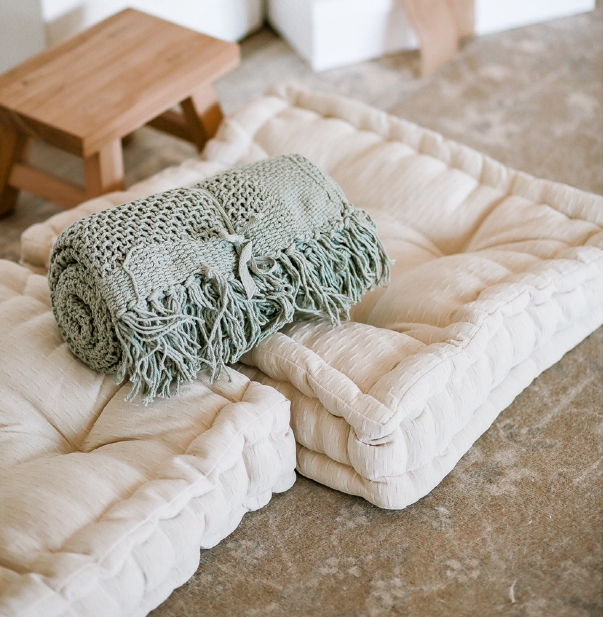 When I tell you Abandoned Cakes throw blankets are on the couch allllll the time … I mean it. Cozy up with the Open Kit Throw with my code BRITTANY10 to save on your order!

#LTKSeasonal #LTKfindsunder50 #LTKhome