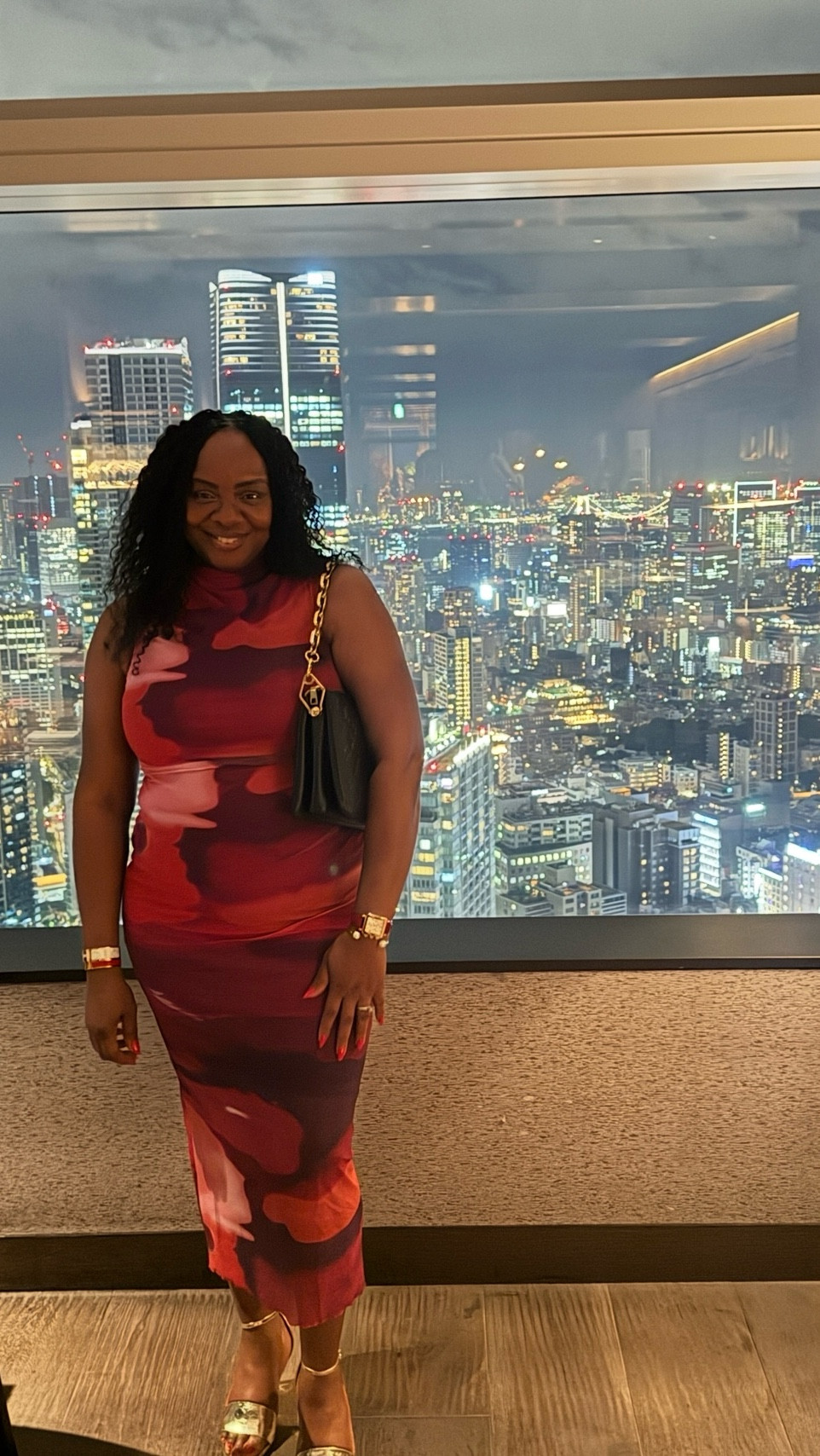 This gorgeous dress is from Amazon and less than $40! I know, a teal. Love the color, pattern and ruching in the middle. Perfect for date night, holiday party. 
I’m wearing a xl for reference. Shoes are also a steal. Shop the look below 

Date night dress holiday dress outfit if the day 


#LTKootd #LTKFindsUnder50 #LTKgrwm