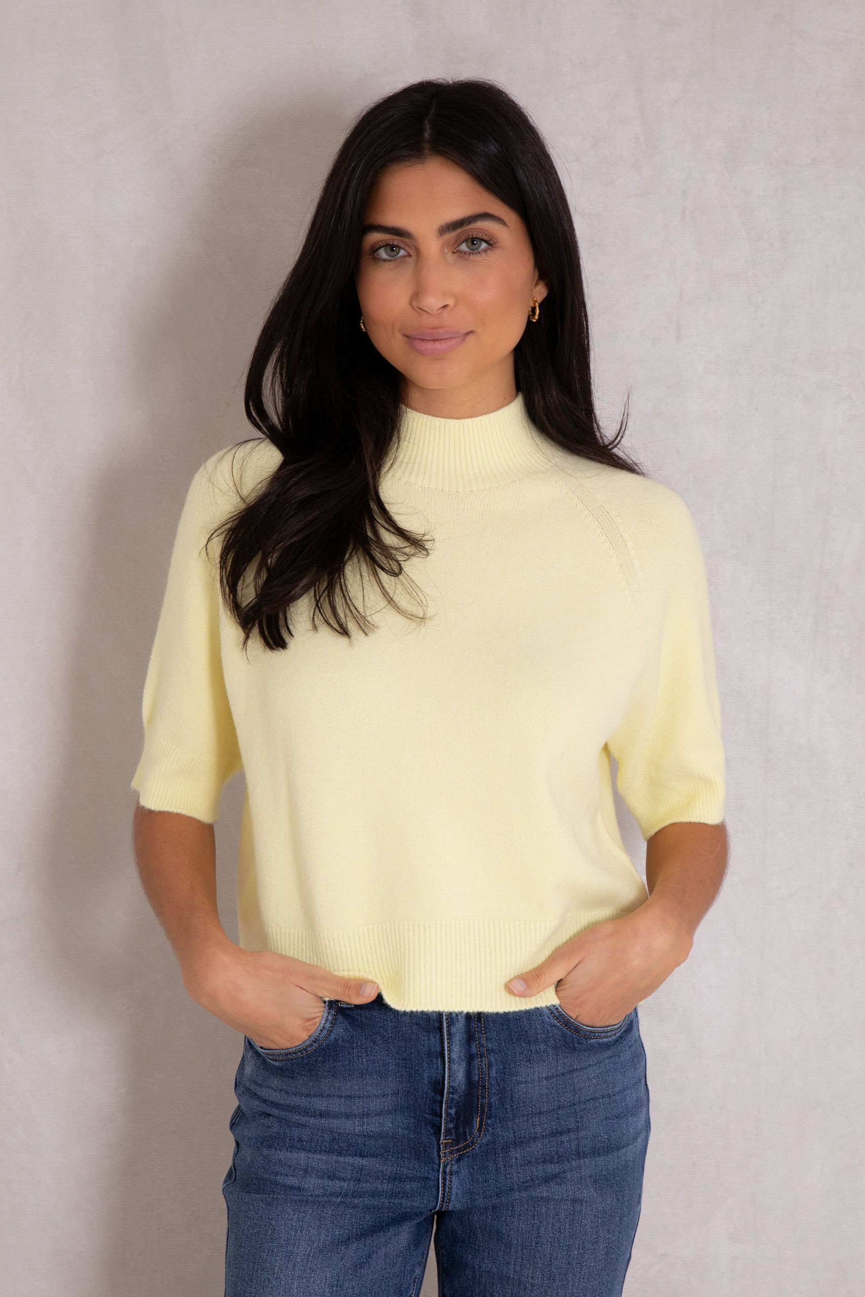 Miley Cropped Sweater (Pale Yellow) | My_Best_Friends_Wardrobe