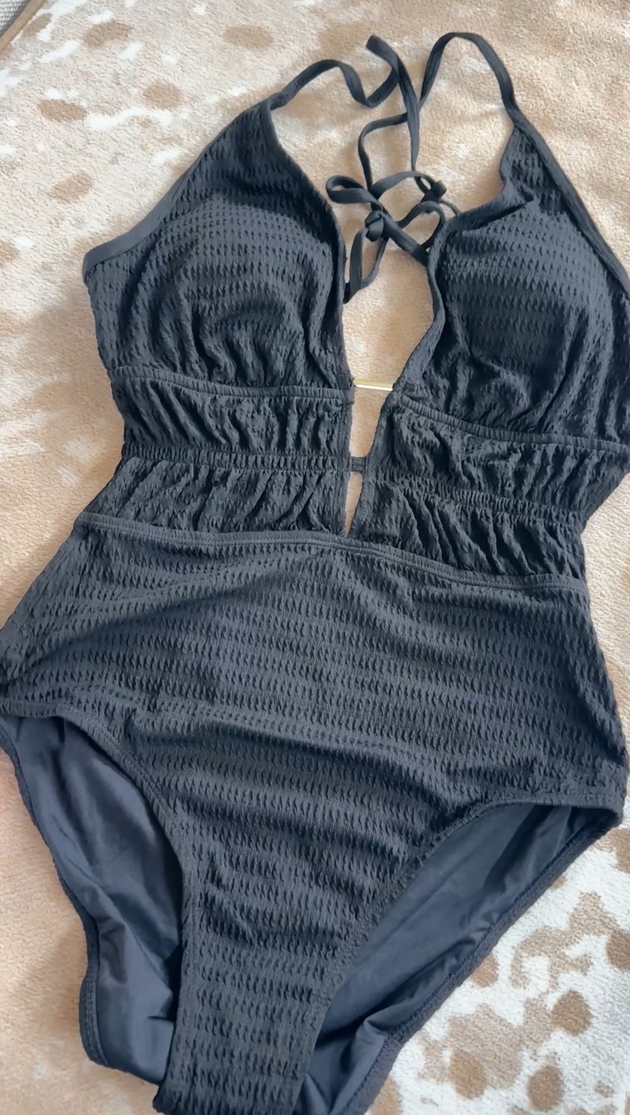 Flattering figure forming one piece swimsuit 

 #LTKSeasonal #LTKStyleTip #LTKSwim