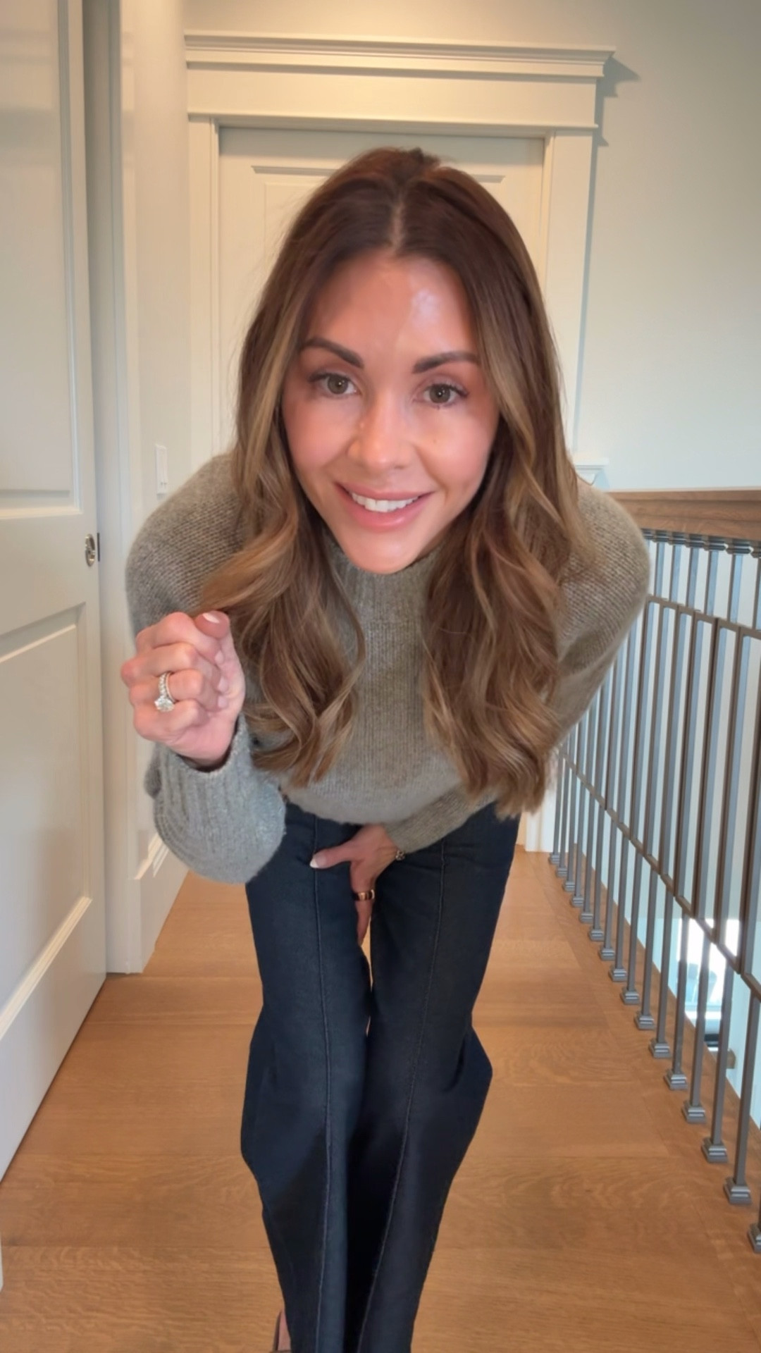 Heading out the door for dinner and it’s still in the 40s here… so layers it is. 🤍

Wearing a beautiful gray cashmere sweater paired with dark denim trousers—such an easy, polished combo for spring in the Northeast. Effortless, classic, and perfect for those in-between temps.

This is one of those looks I’ll be repeating on rotation all season long. ✨