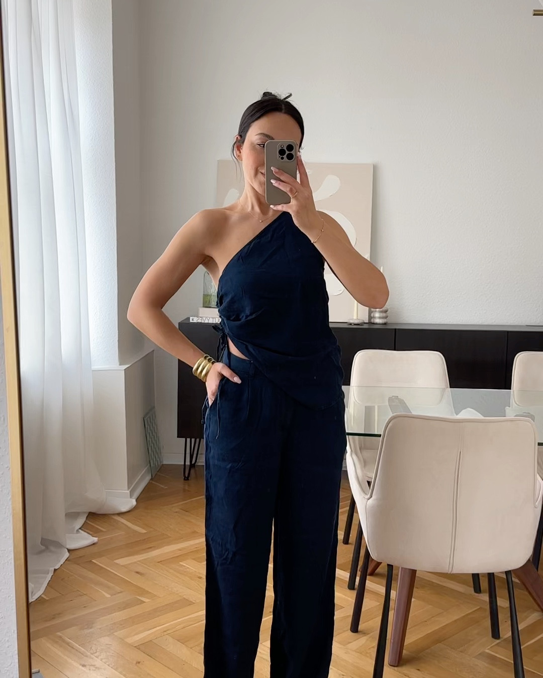 Perfekter Zweiteiler für den Sommer mit Asymmetrischem Top im Denim Look.



#LTKdeutschland #LTKsummer #LTKstyletip