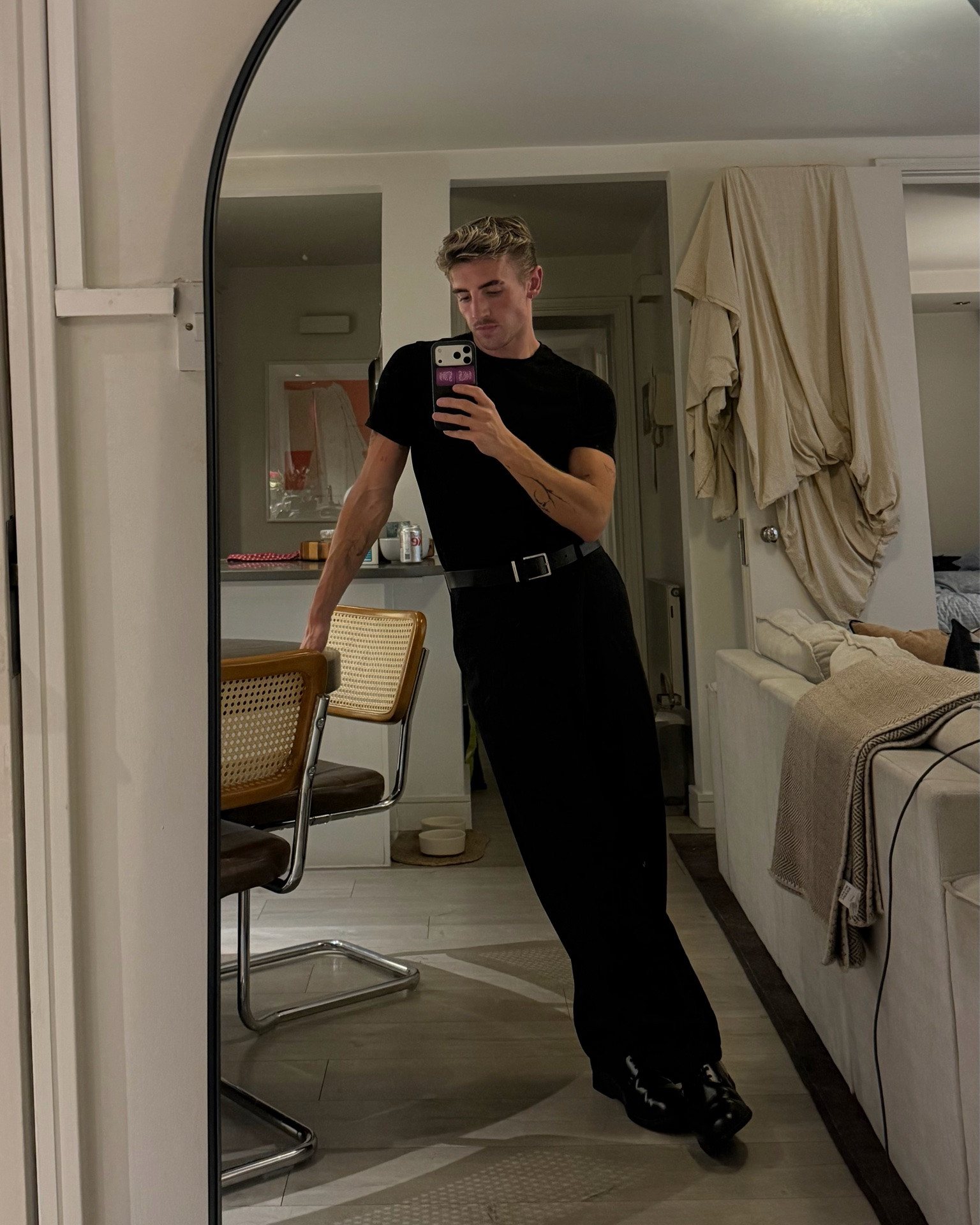 Men’s perfect black tee and trousers outfit

#LTKMens #LTKBump #LTKgrwm