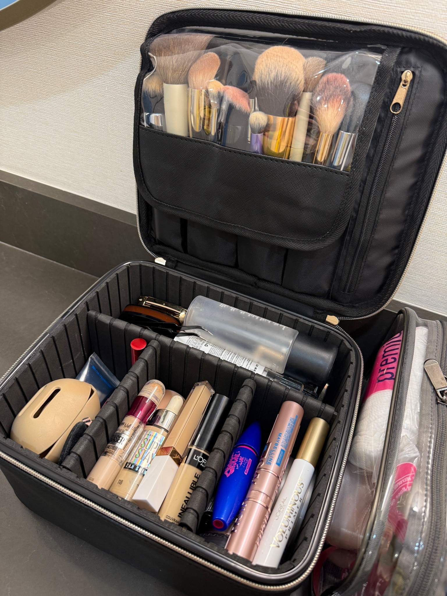 My fav makeup travel case ✨

#LTKTravel #LTKgrwm #LTKdayinmylife